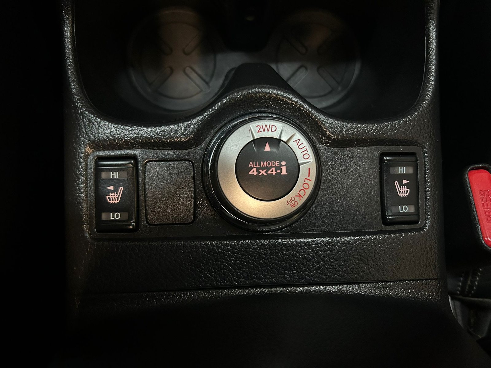 NISSAN X-TRAIL 2.0dci teckno 4x4