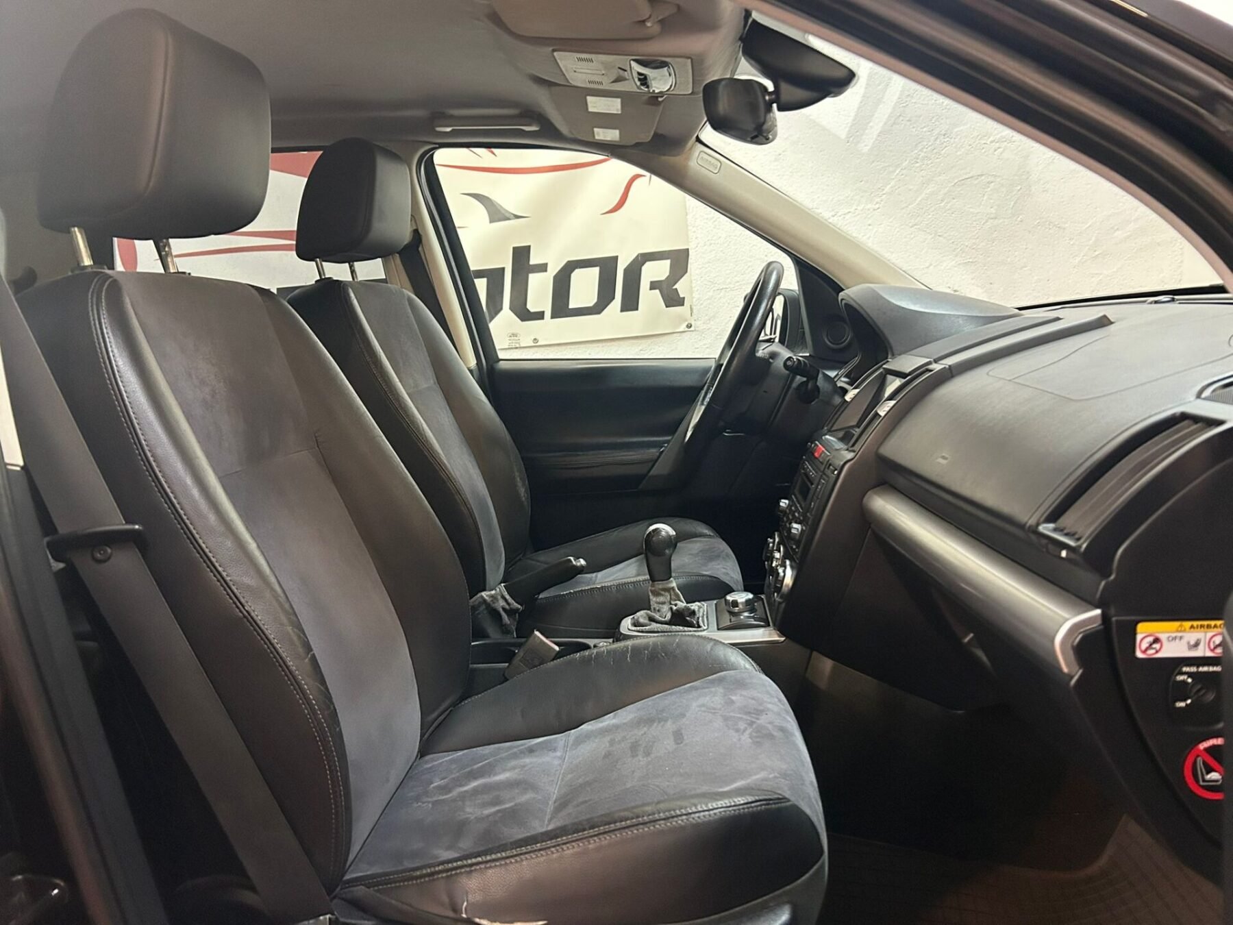 LAND-ROVER FREELANDER II 2.2 HSE