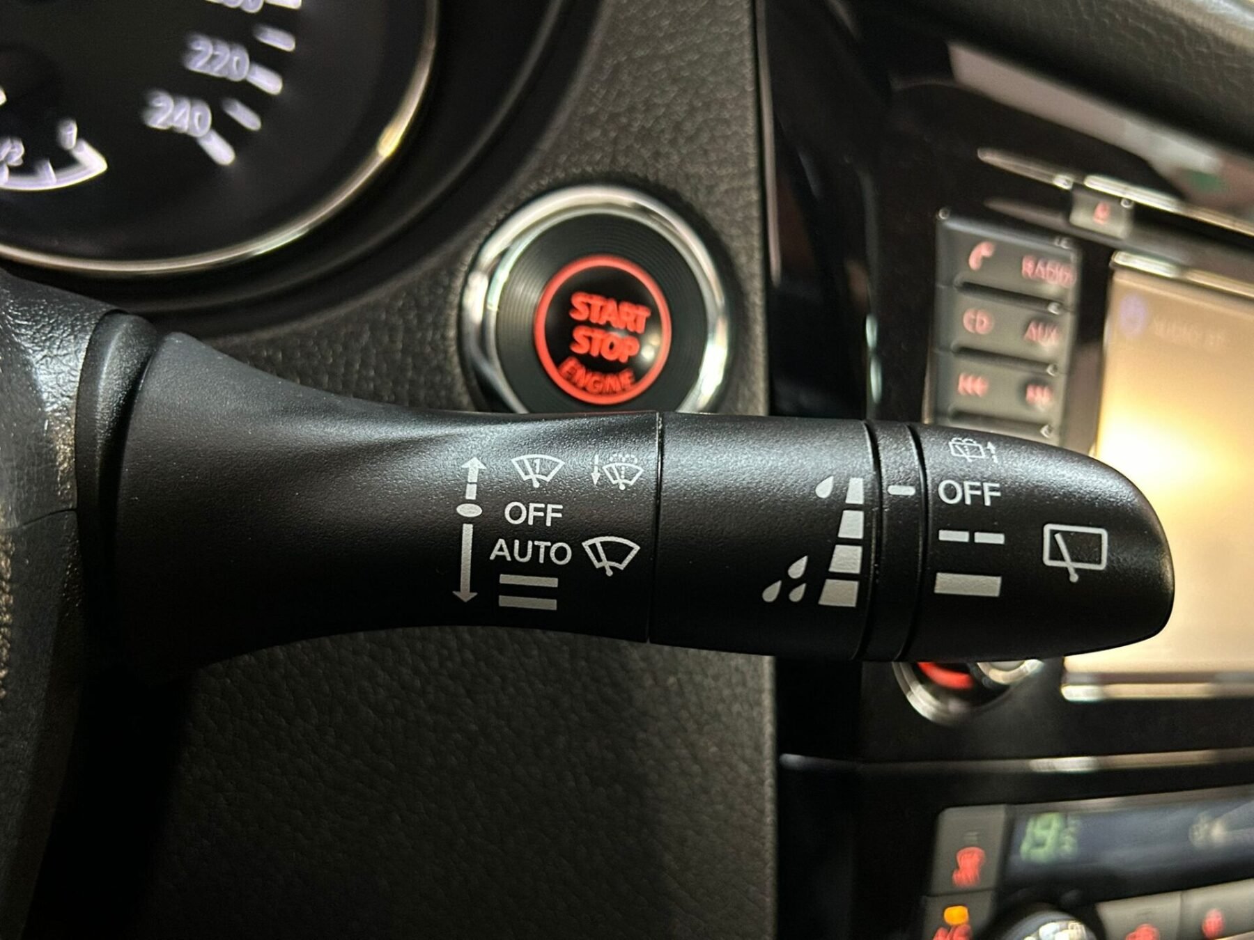 NISSAN X-TRAIL 2.0 TEKNA 4X4