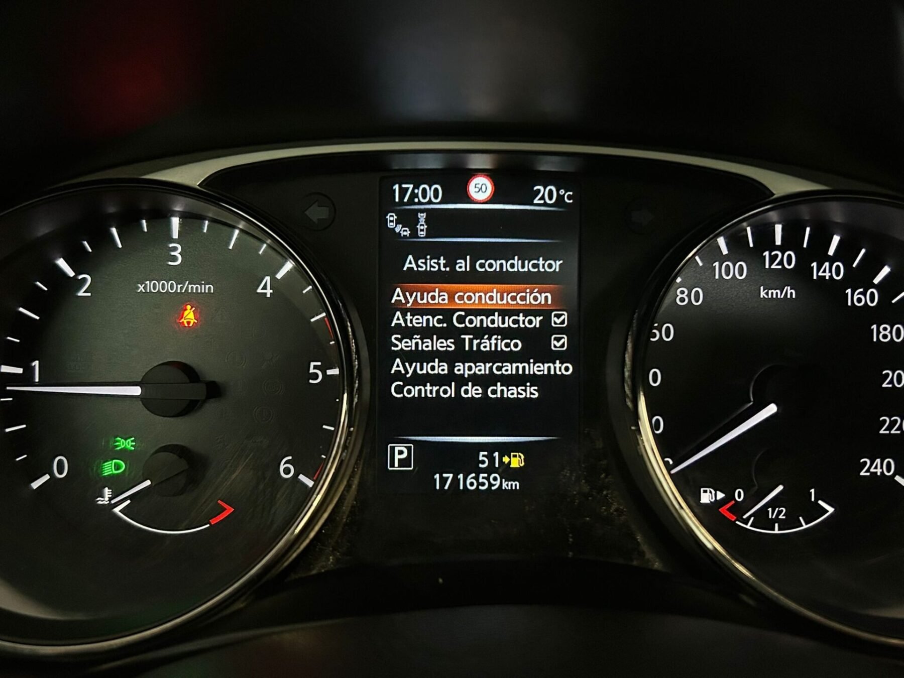 NISSAN X-TRAIL 2.0 TEKNA 4X4