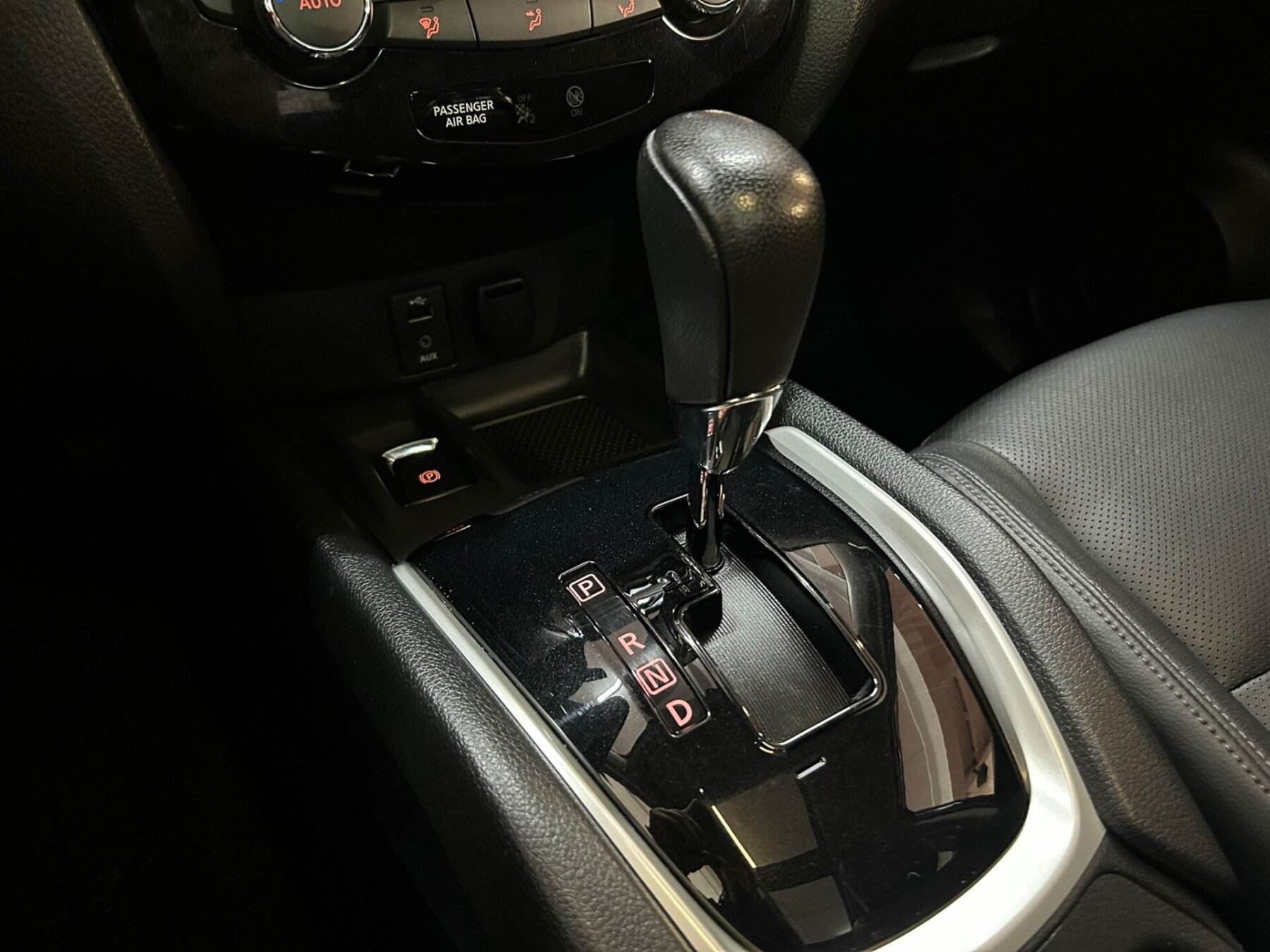 NISSAN X-TRAIL 2.0 TEKNA 4X4