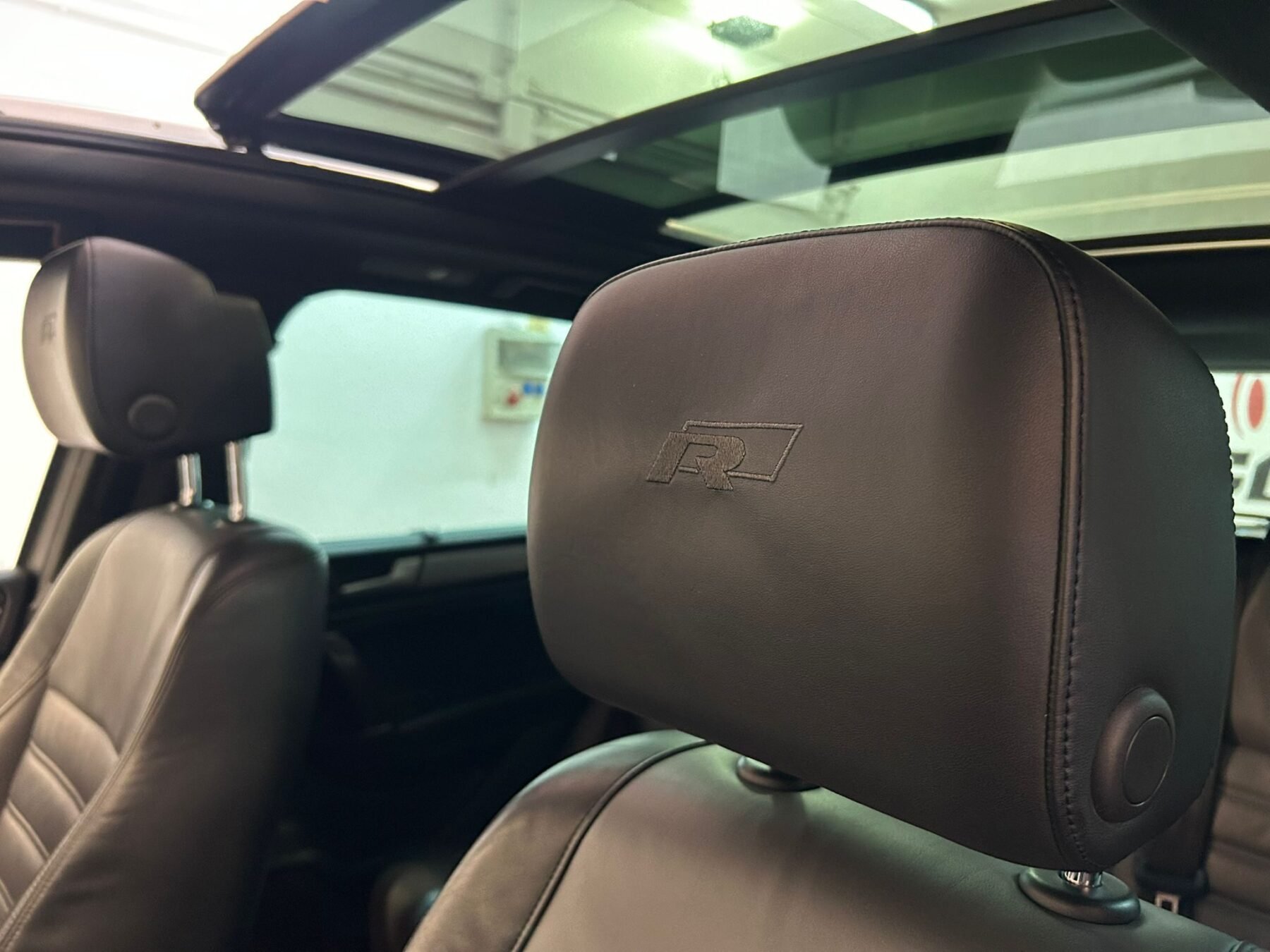 VOLKSWAGEN Touareg 3.0 245 RLINE