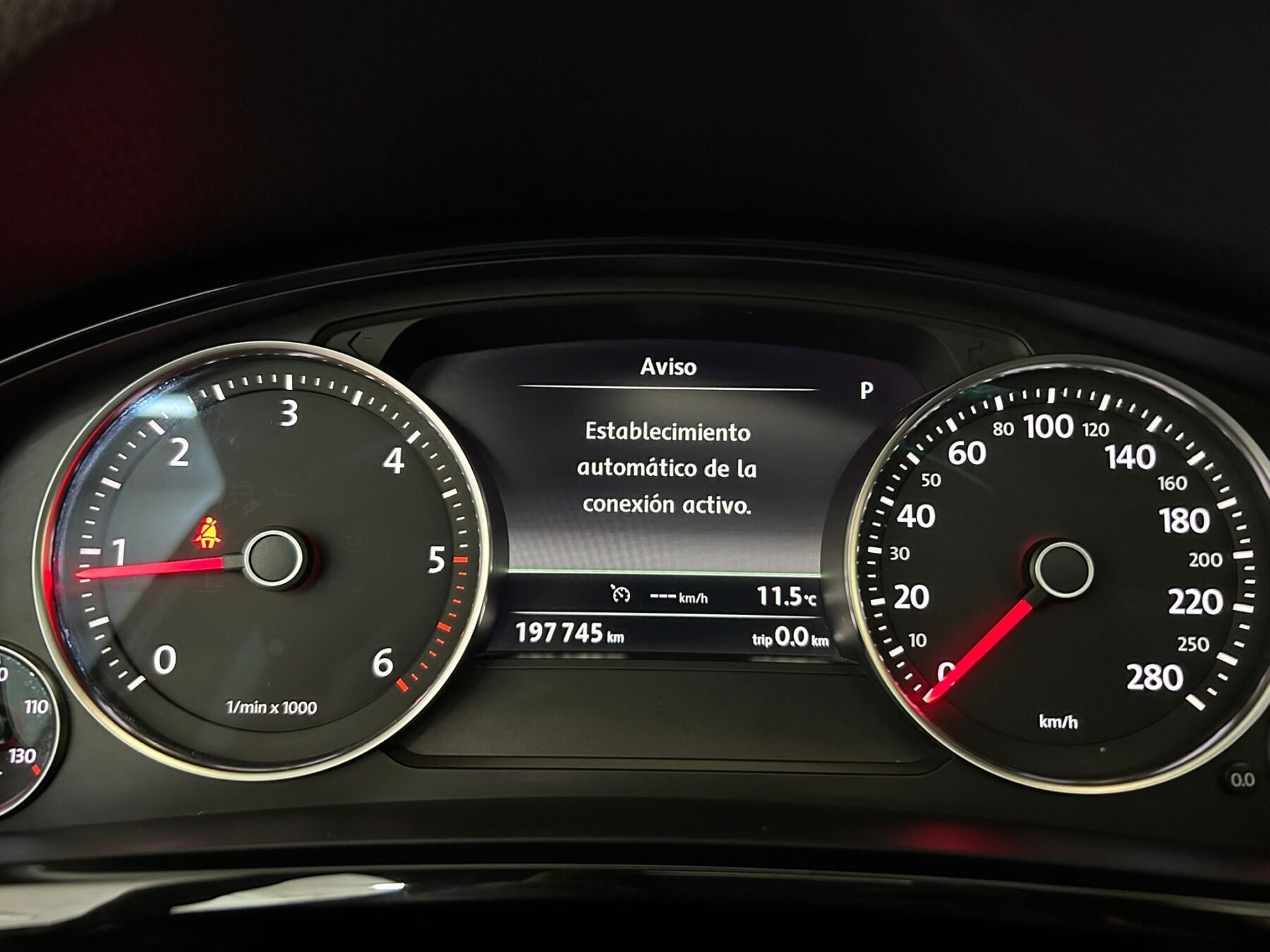 VOLKSWAGEN Touareg 3.0 245 RLINE