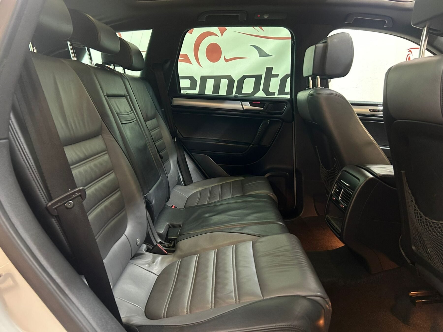 VOLKSWAGEN Touareg 3.0 245 RLINE