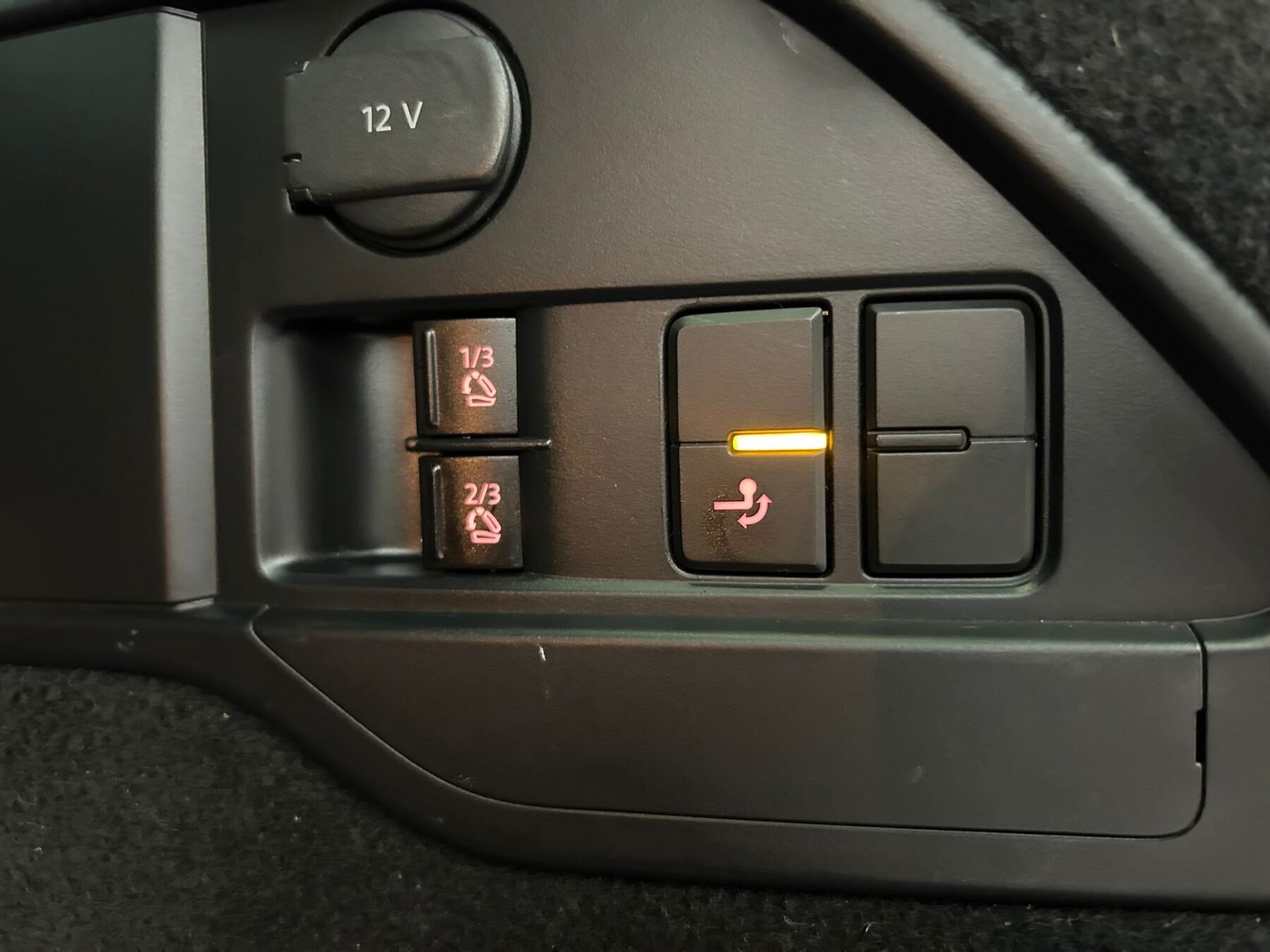 VOLKSWAGEN Touareg 3.0 245 RLINE