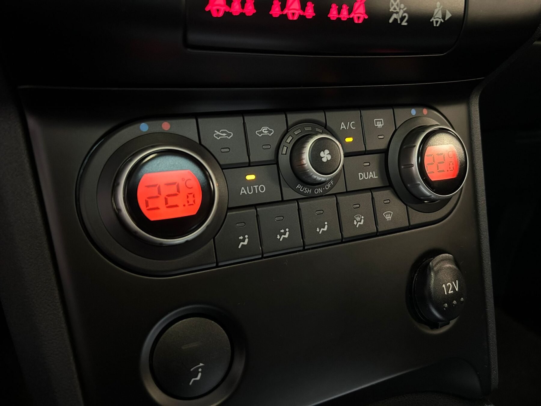 NISSAN QASHQAI 2.0 TEKNA PREMIUM 4X4