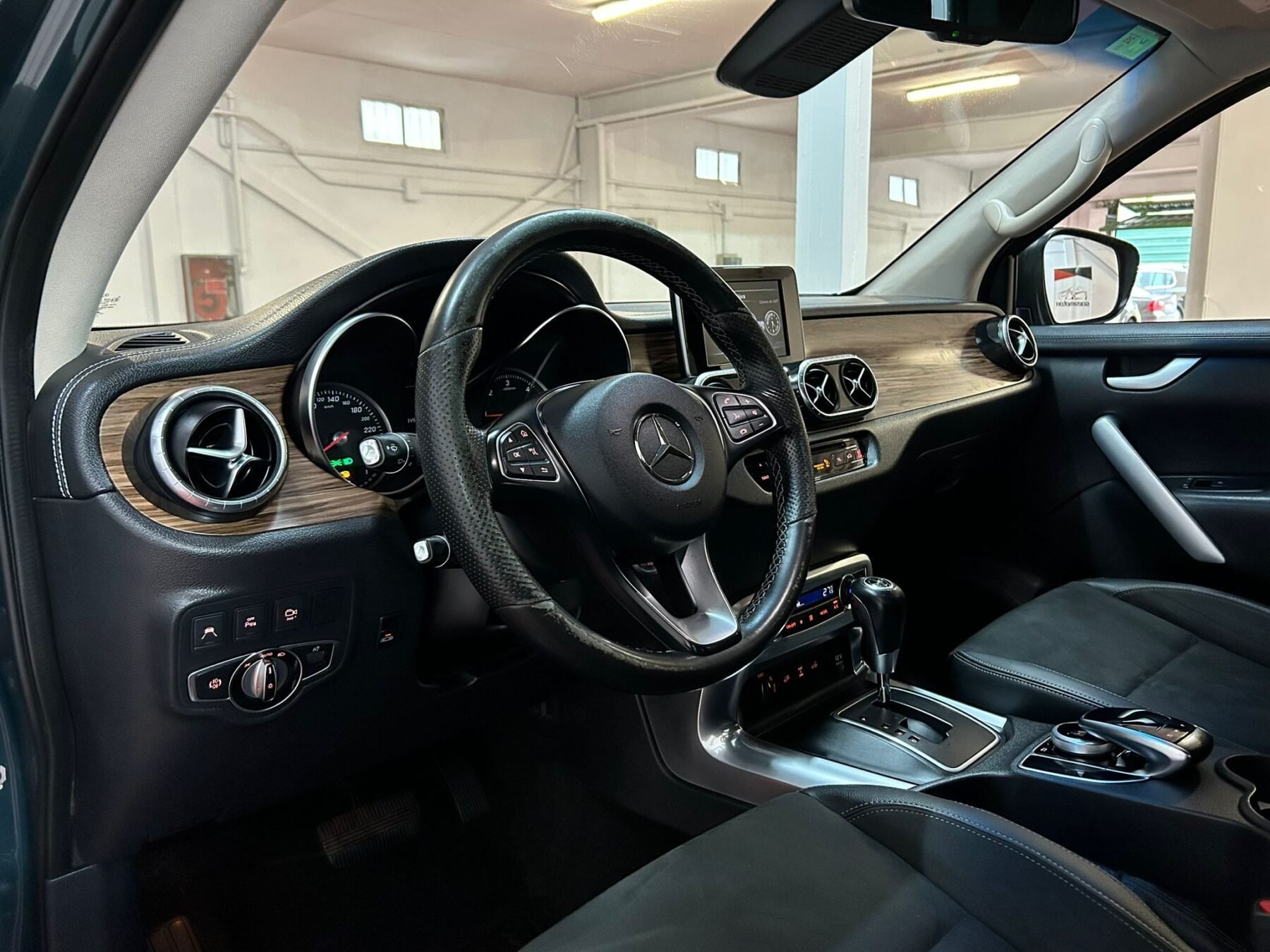 MERCEDES-BENZ x 25d POWER