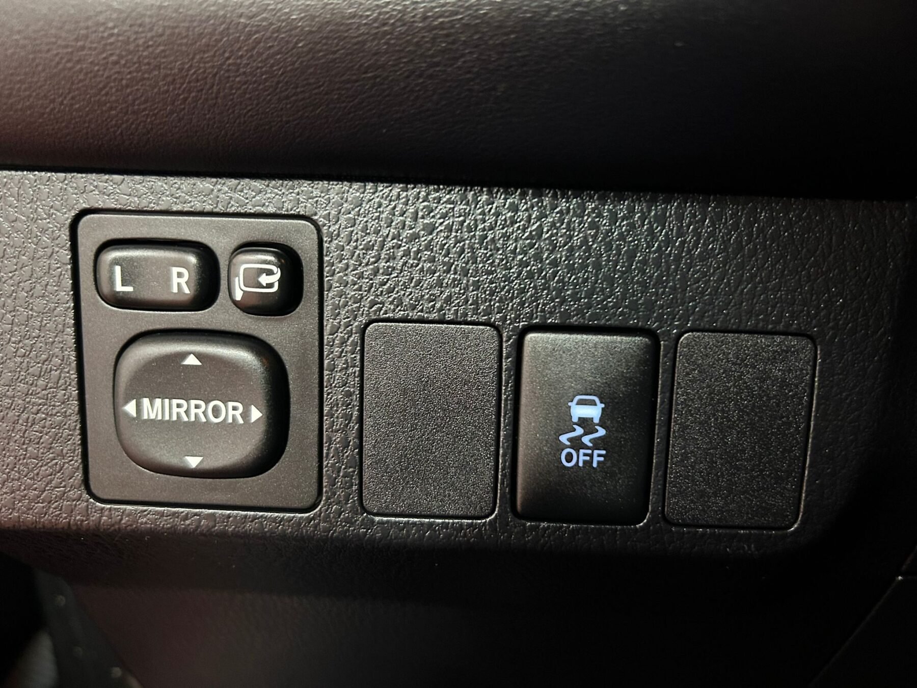 TOYOTA RAV 4 120D ADVANCE