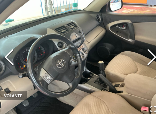 TOYOTA RAV 4 2.0 SOL 