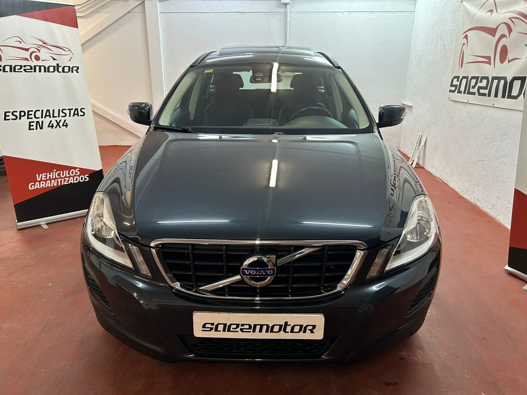 VOLVO XC60 2.4 D5 MOMENTUM 4WD