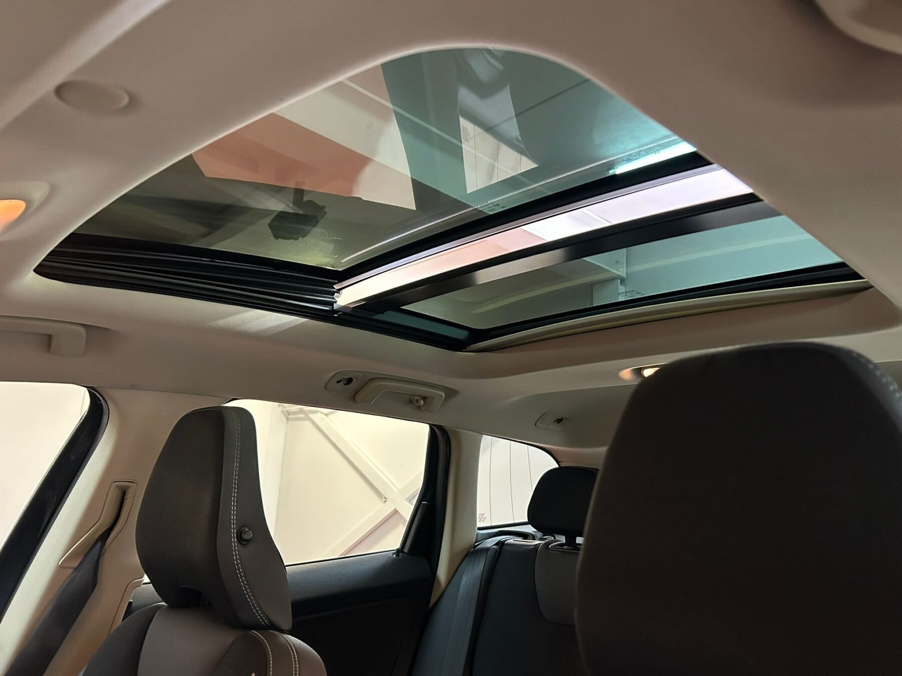 VOLVO XC60 2.4 D5 MOMENTUM 4WD