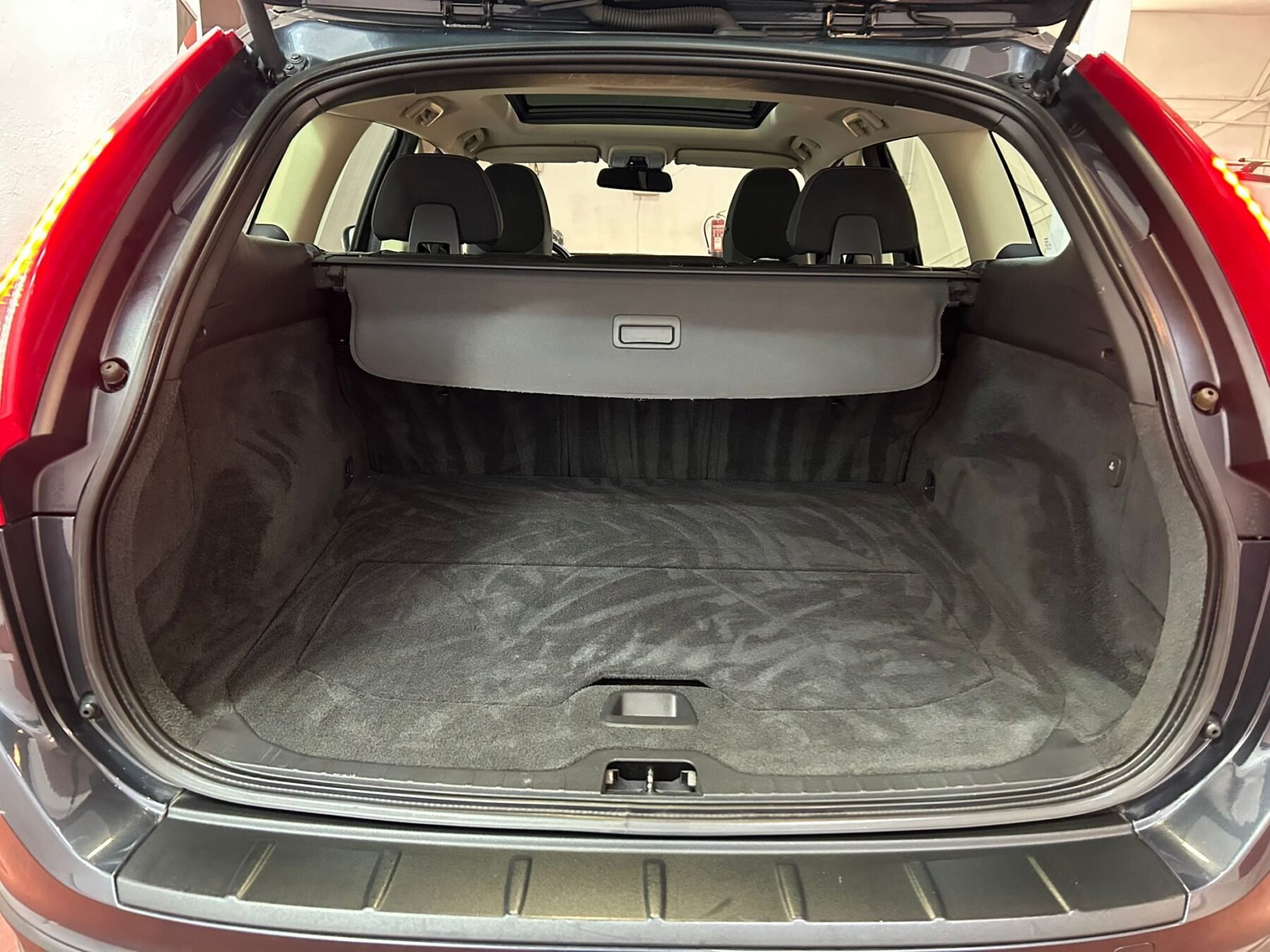 VOLVO XC60 2.4 D5 MOMENTUM 4WD