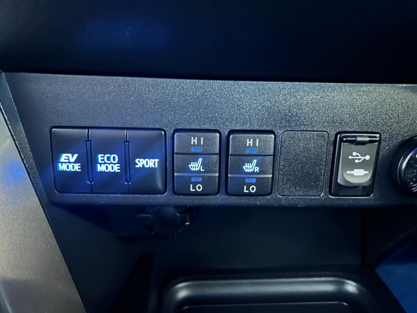 TOYOTA RAV 4 2.5 Hybrid Executive