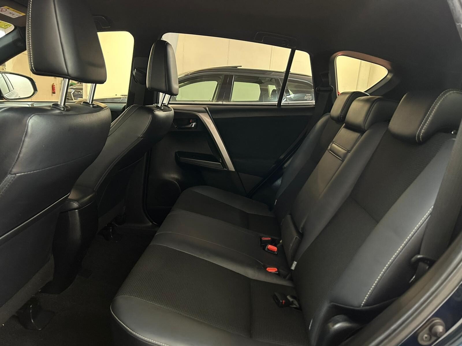 TOYOTA RAV 4 2.5 Hybrid Executive