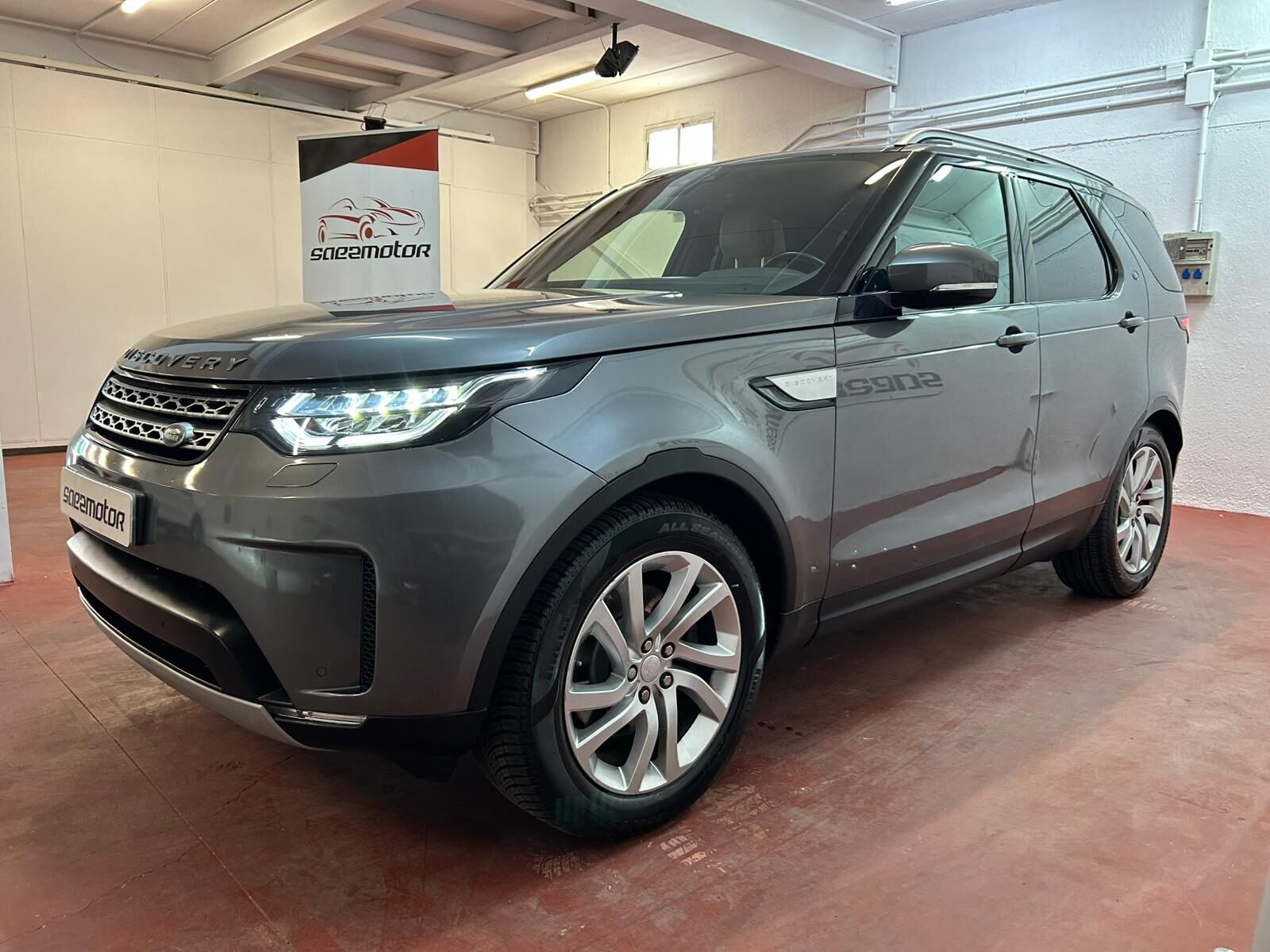 LAND-ROVER Discovery 3.0td6