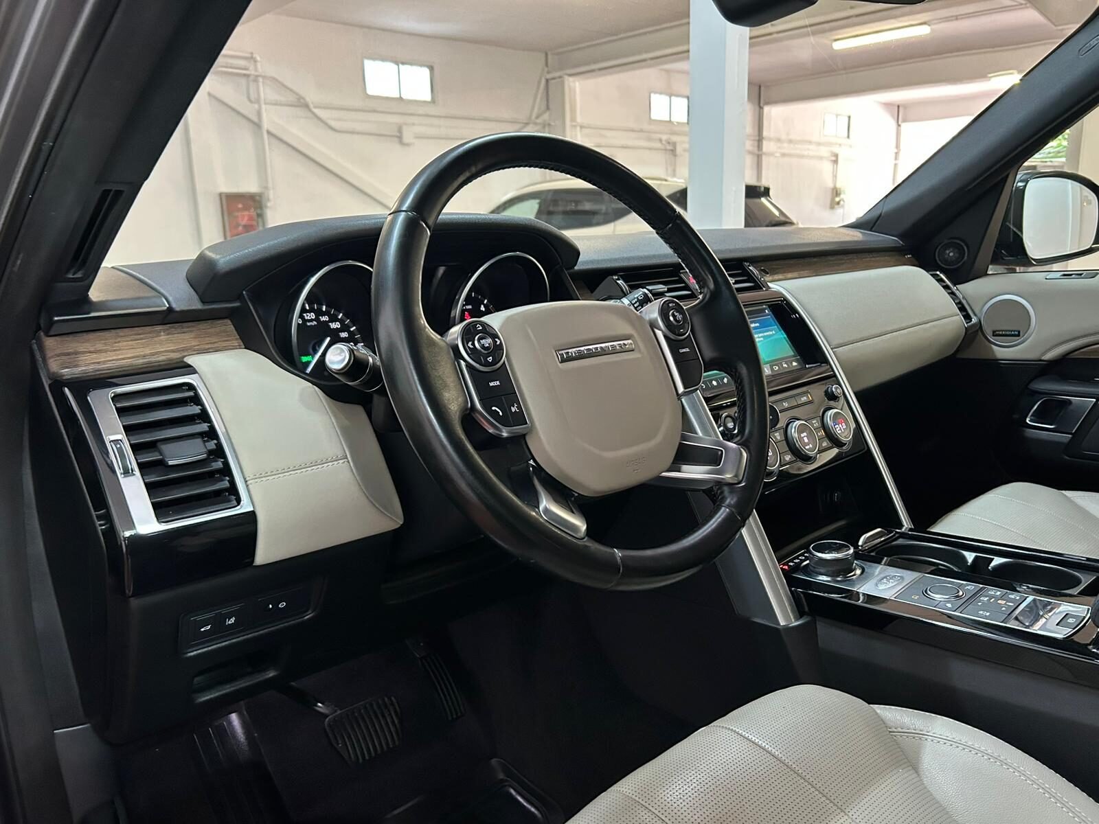 LAND-ROVER Discovery 3.0td6