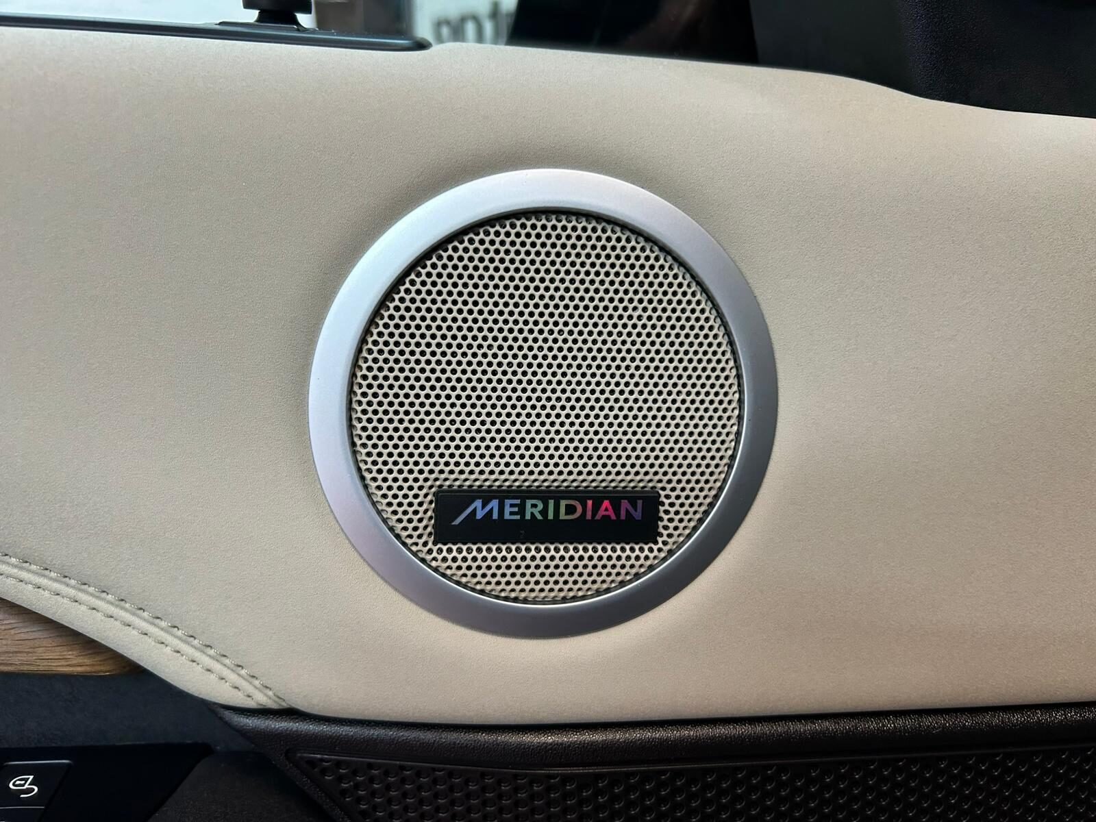 LAND-ROVER Discovery 3.0td6