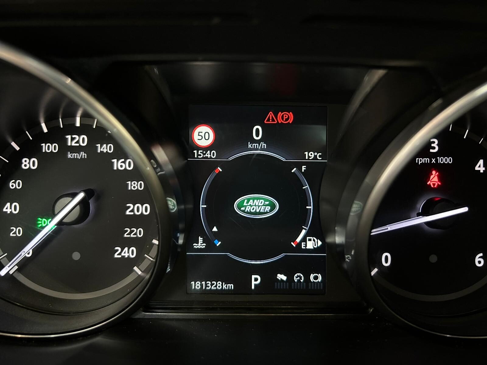 LAND-ROVER Discovery 3.0td6