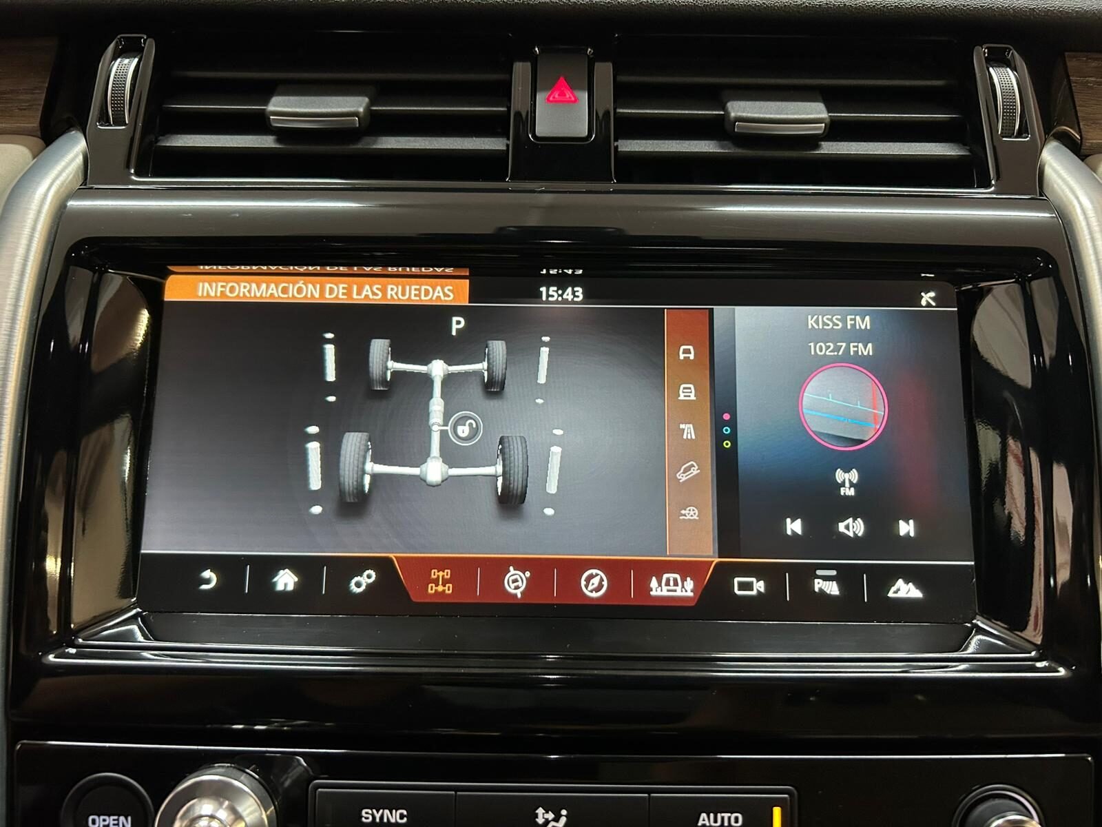 LAND-ROVER Discovery 3.0td6