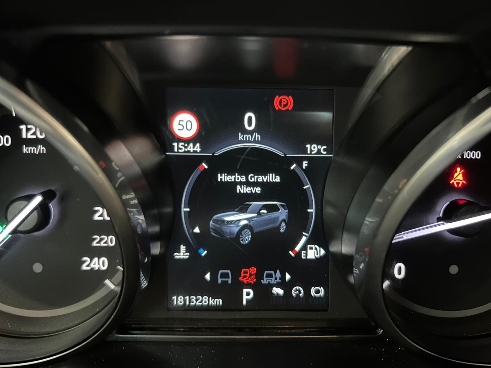 LAND-ROVER Discovery 3.0td6