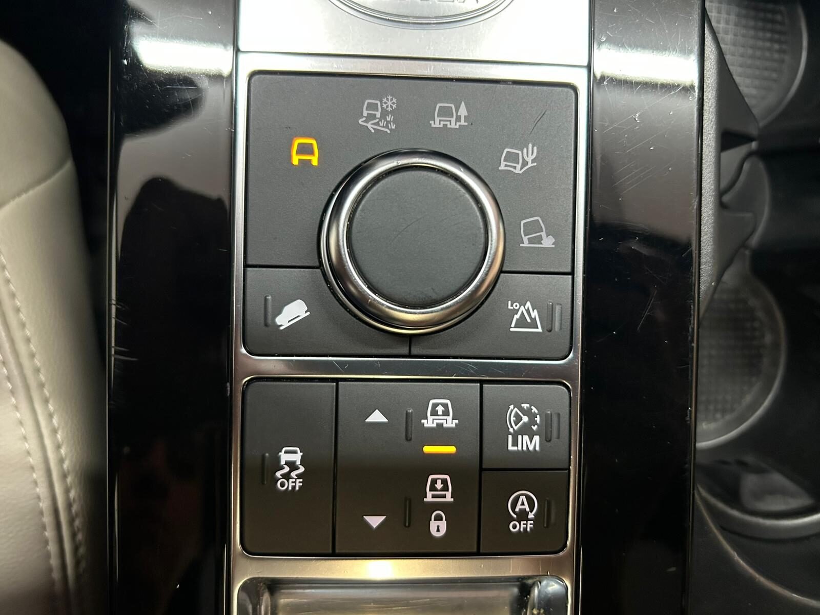 LAND-ROVER Discovery 3.0td6