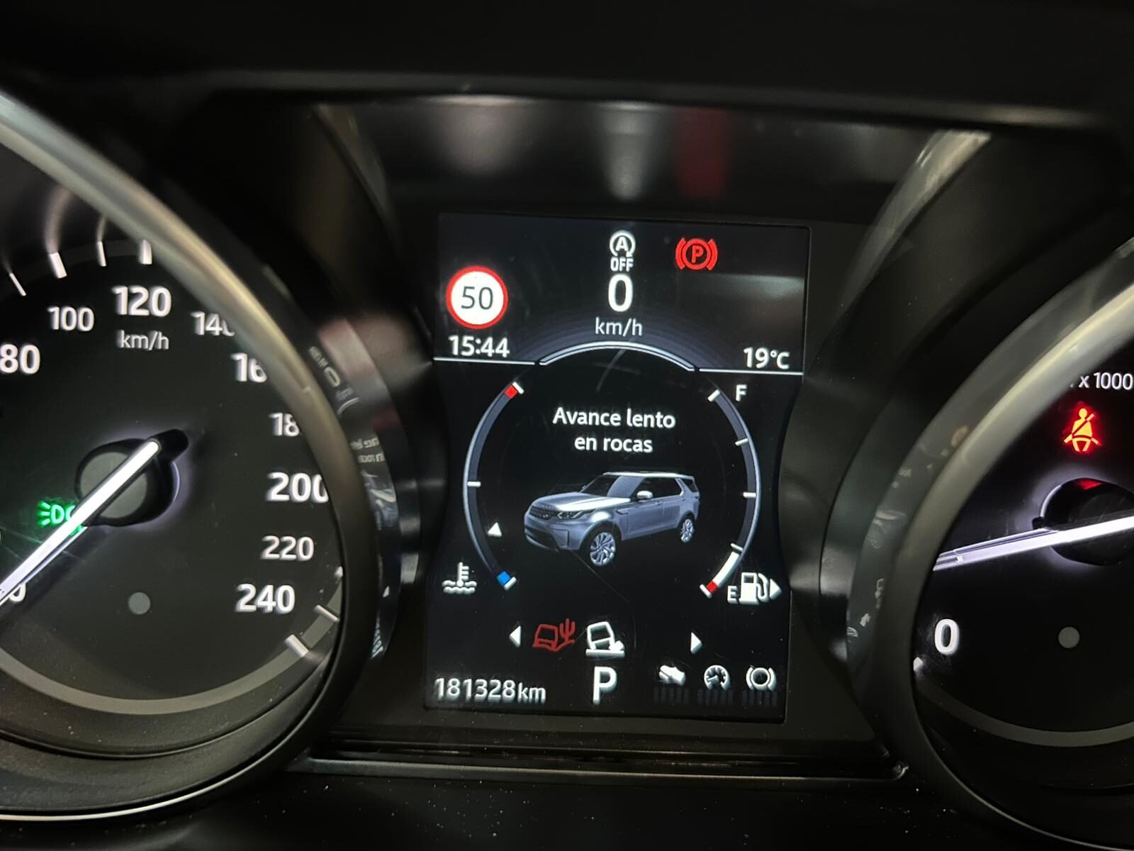 LAND-ROVER Discovery 3.0td6