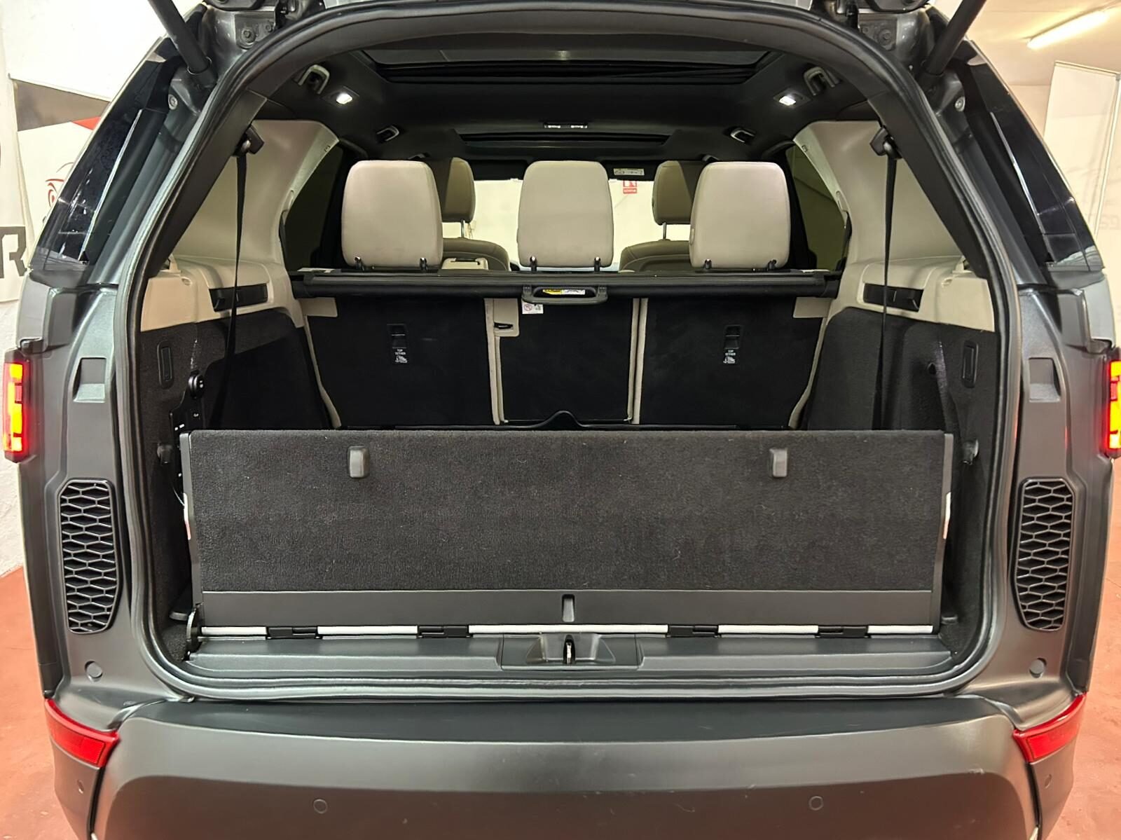 LAND-ROVER Discovery 3.0td6