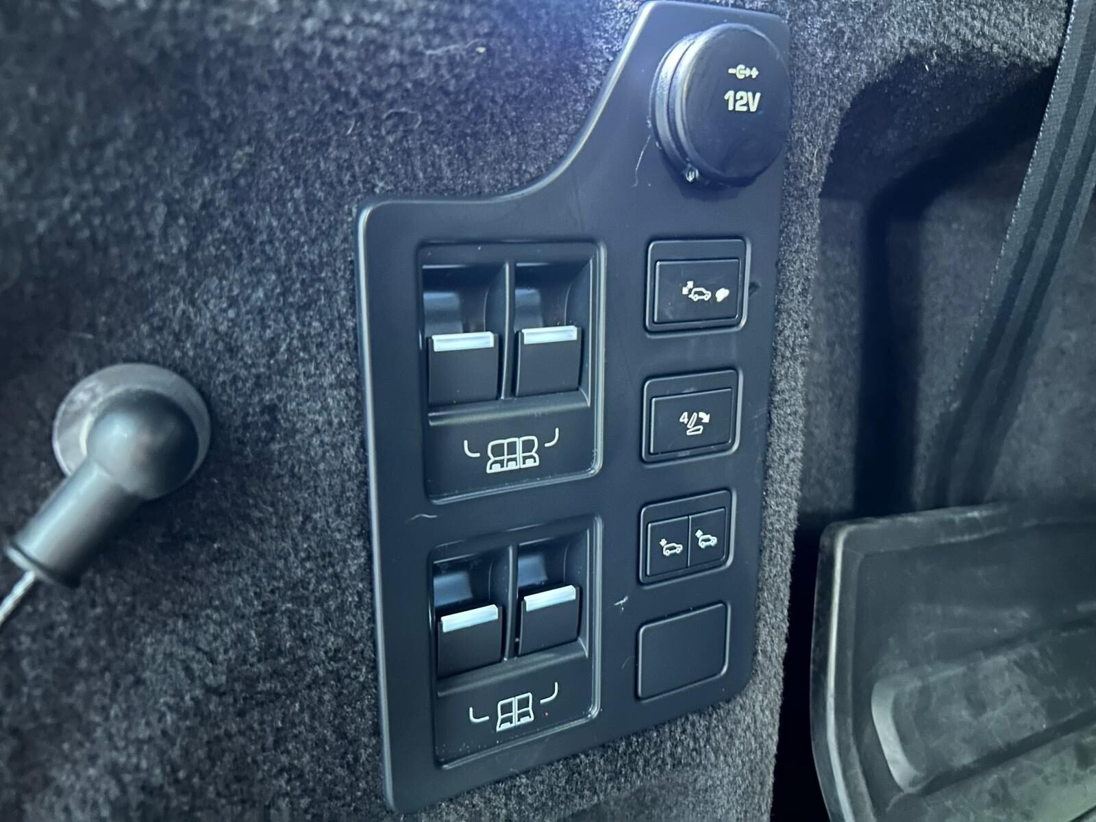 LAND-ROVER Discovery 3.0td6