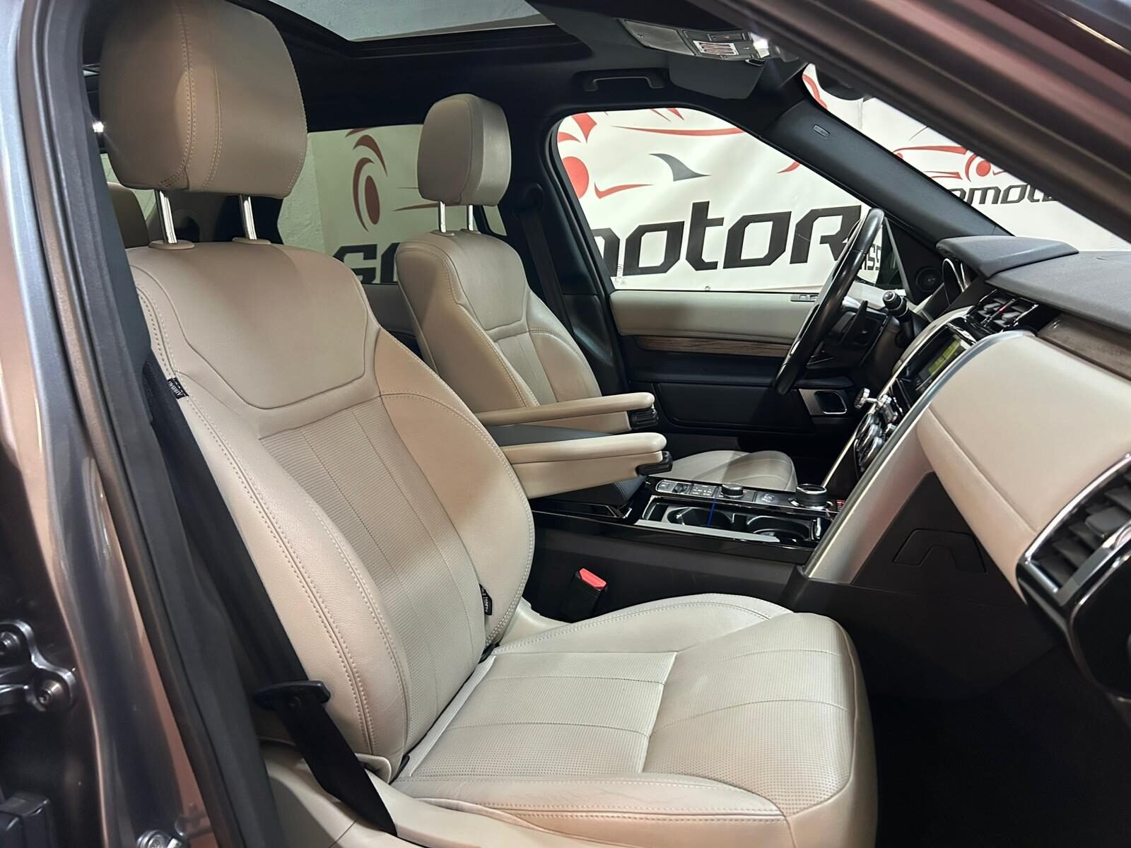 LAND-ROVER Discovery 3.0td6