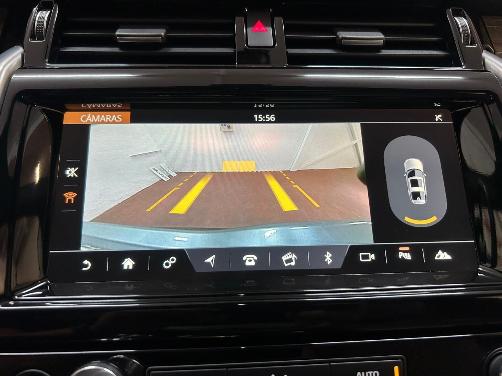 LAND-ROVER Discovery 3.0td6