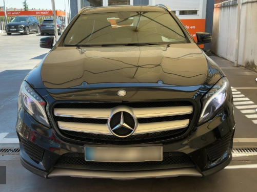 MERCEDES-BENZ GLA 200 AMG LINE