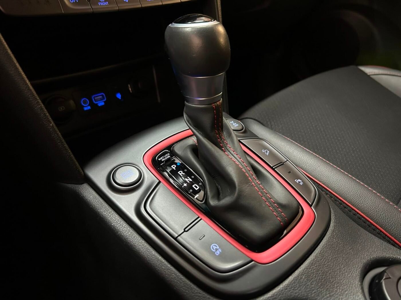 HYUNDAI KONA 1.6 TGDI Tecno 4WD