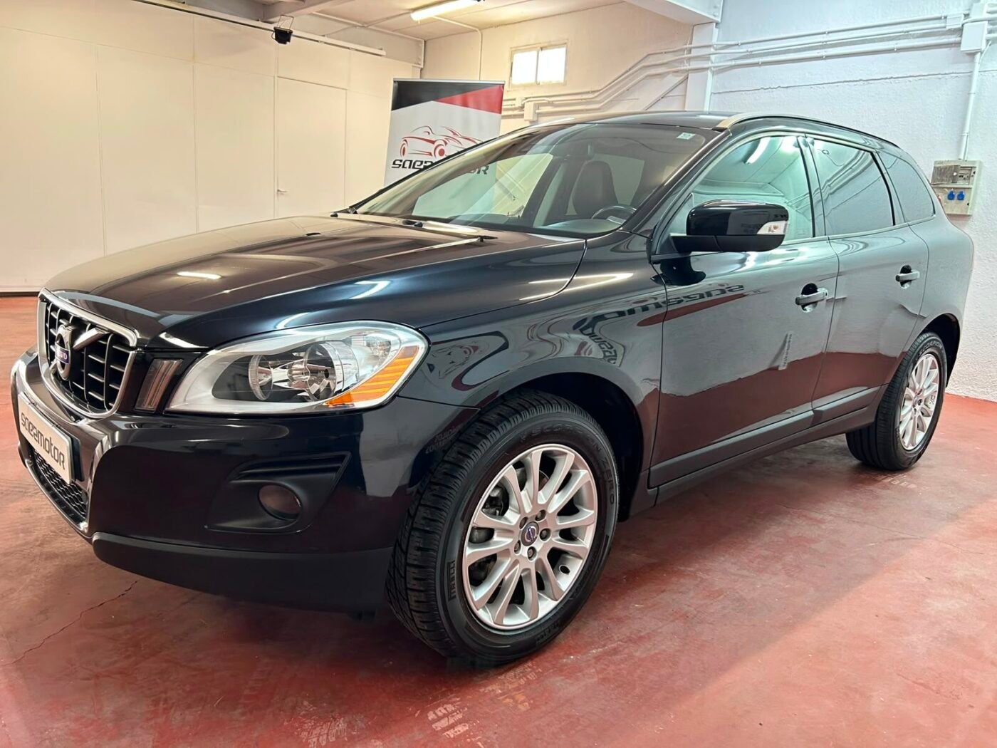 VOLVO XC60 2.4 D5 KINETIC 4WD