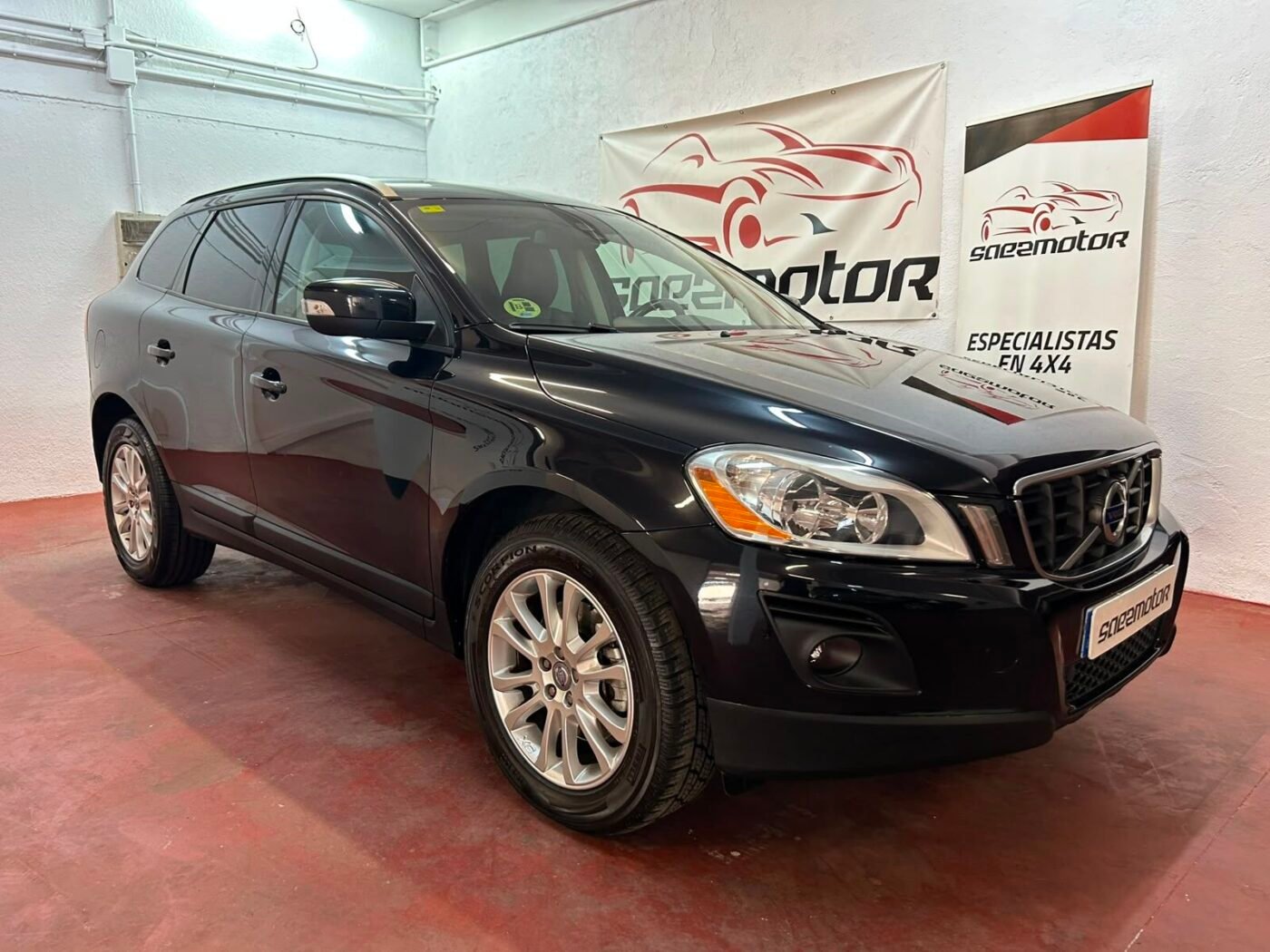 VOLVO XC60 2.4 D5 KINETIC 4WD