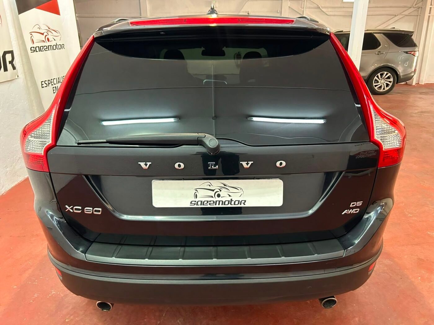 VOLVO XC60 2.4 D5 KINETIC 4WD