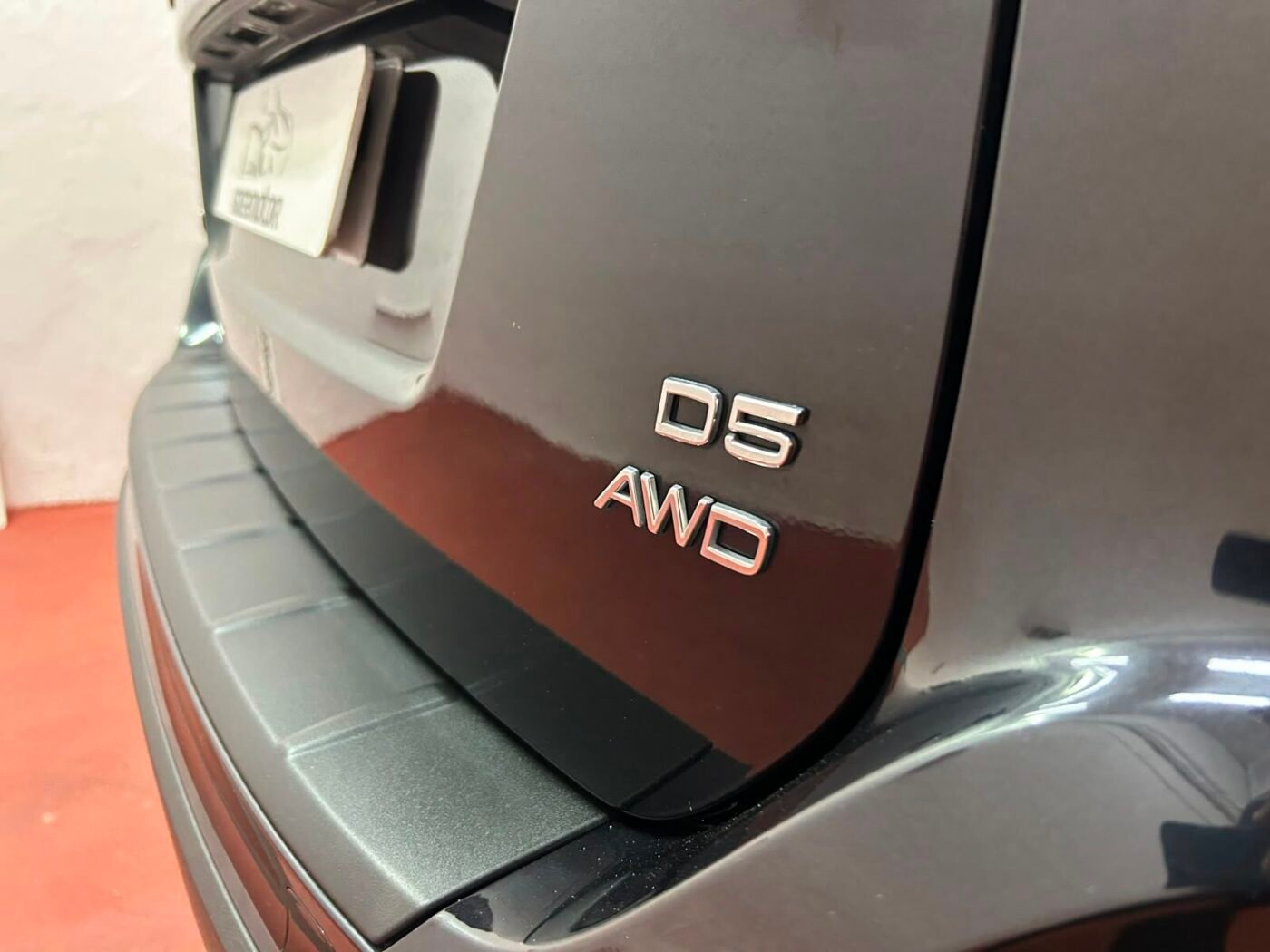 VOLVO XC60 2.4 D5 KINETIC 4WD