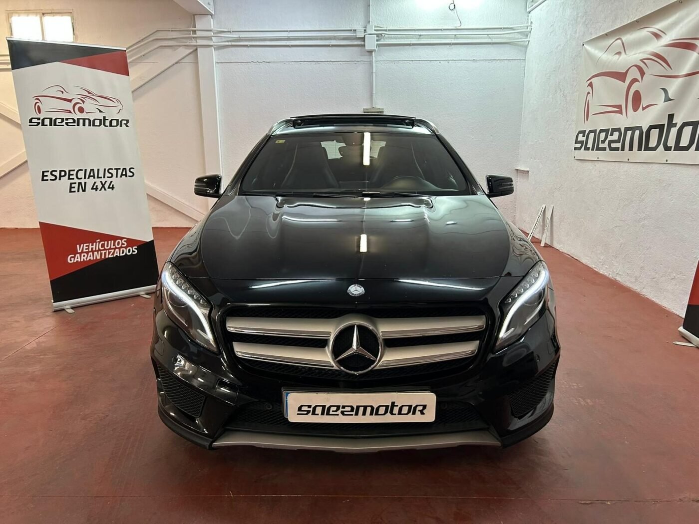 MERCEDES-BENZ GLA 200 AMG LINE