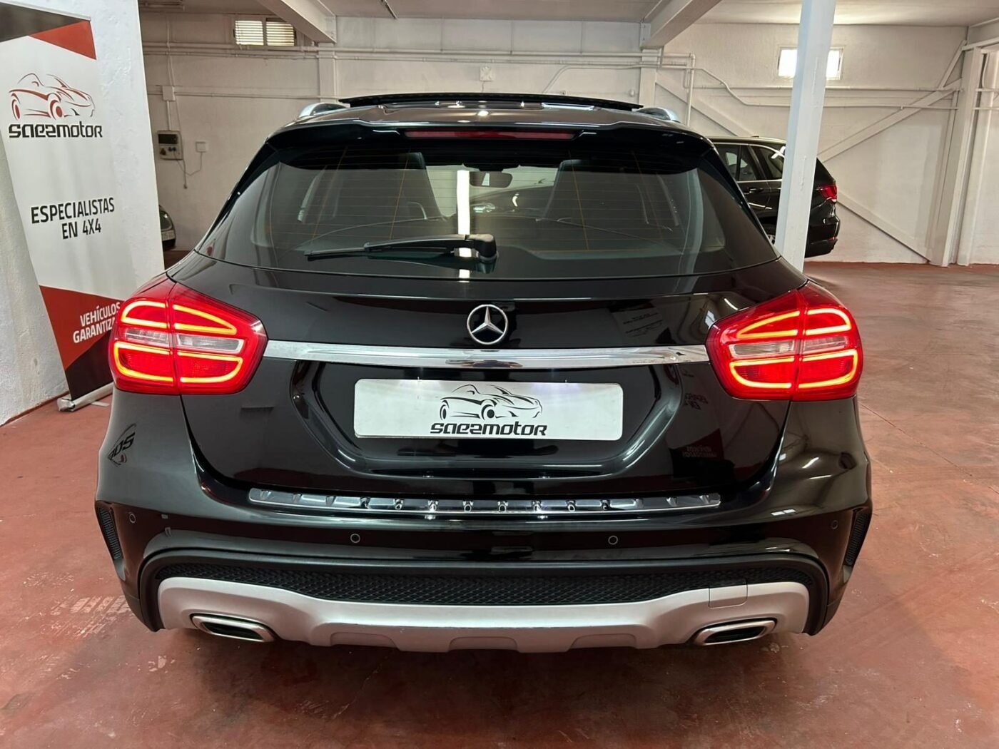 MERCEDES-BENZ GLA 200 AMG LINE