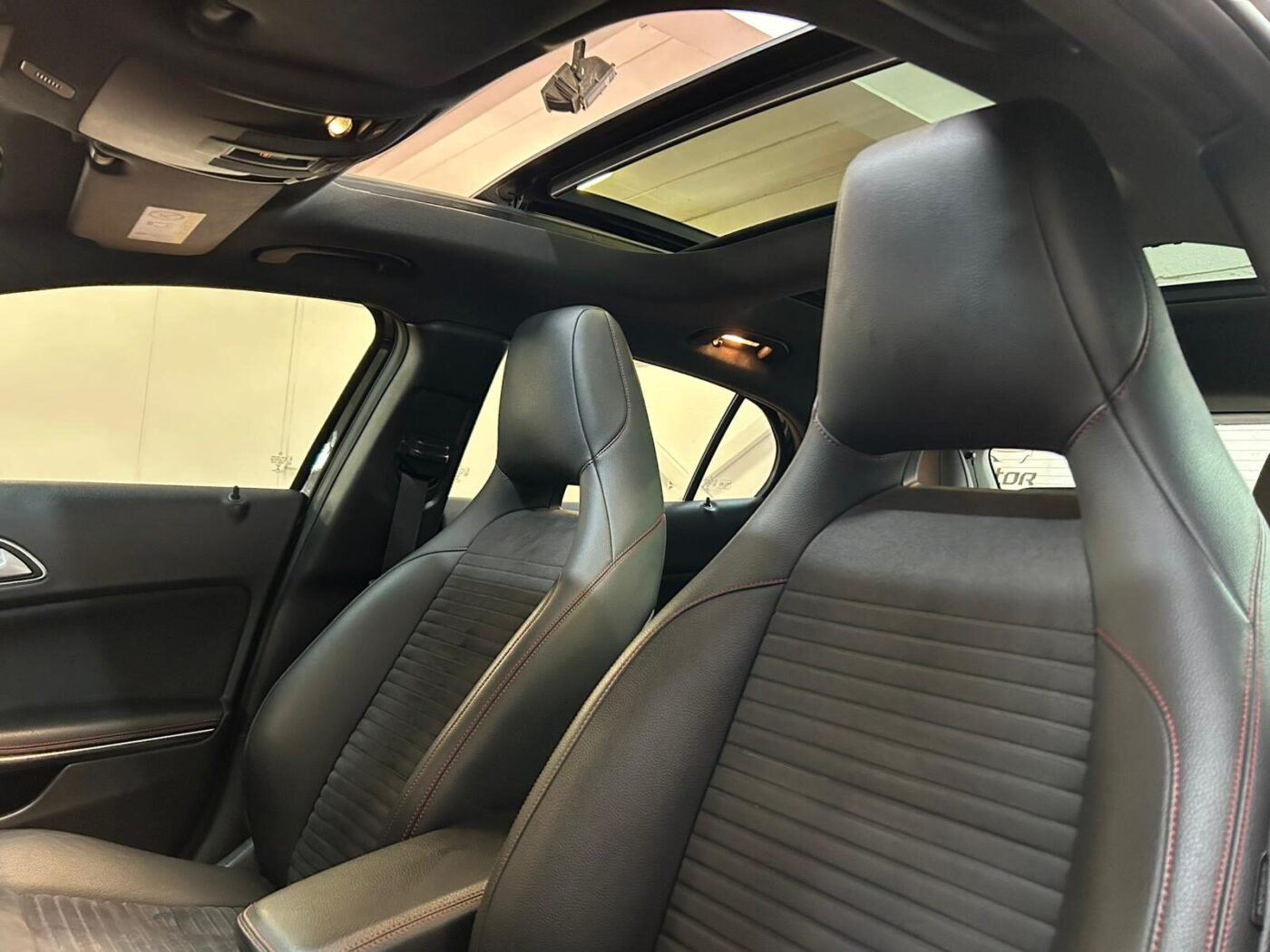 MERCEDES-BENZ GLA 200 AMG LINE