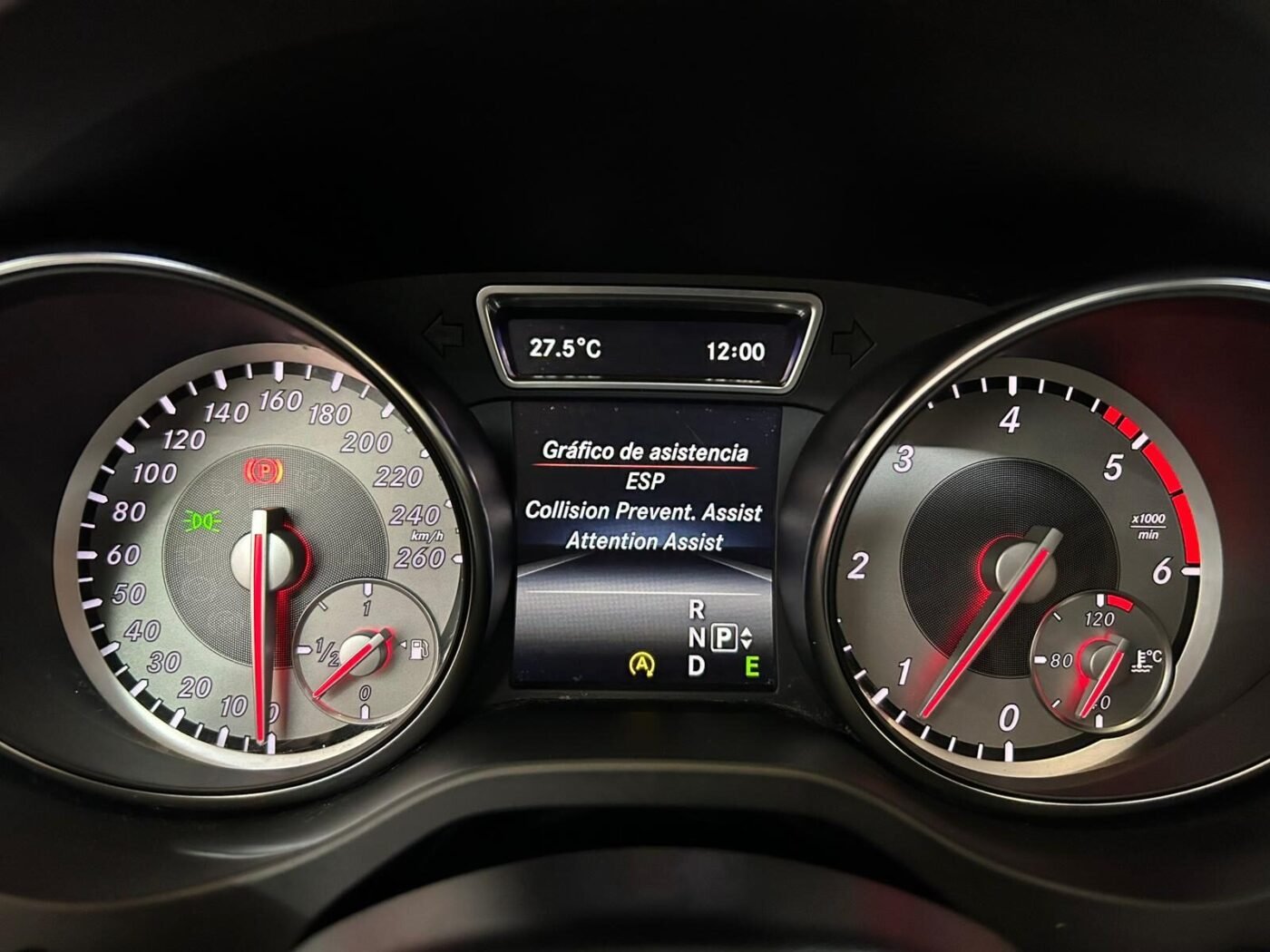 MERCEDES-BENZ GLA 200 AMG LINE
