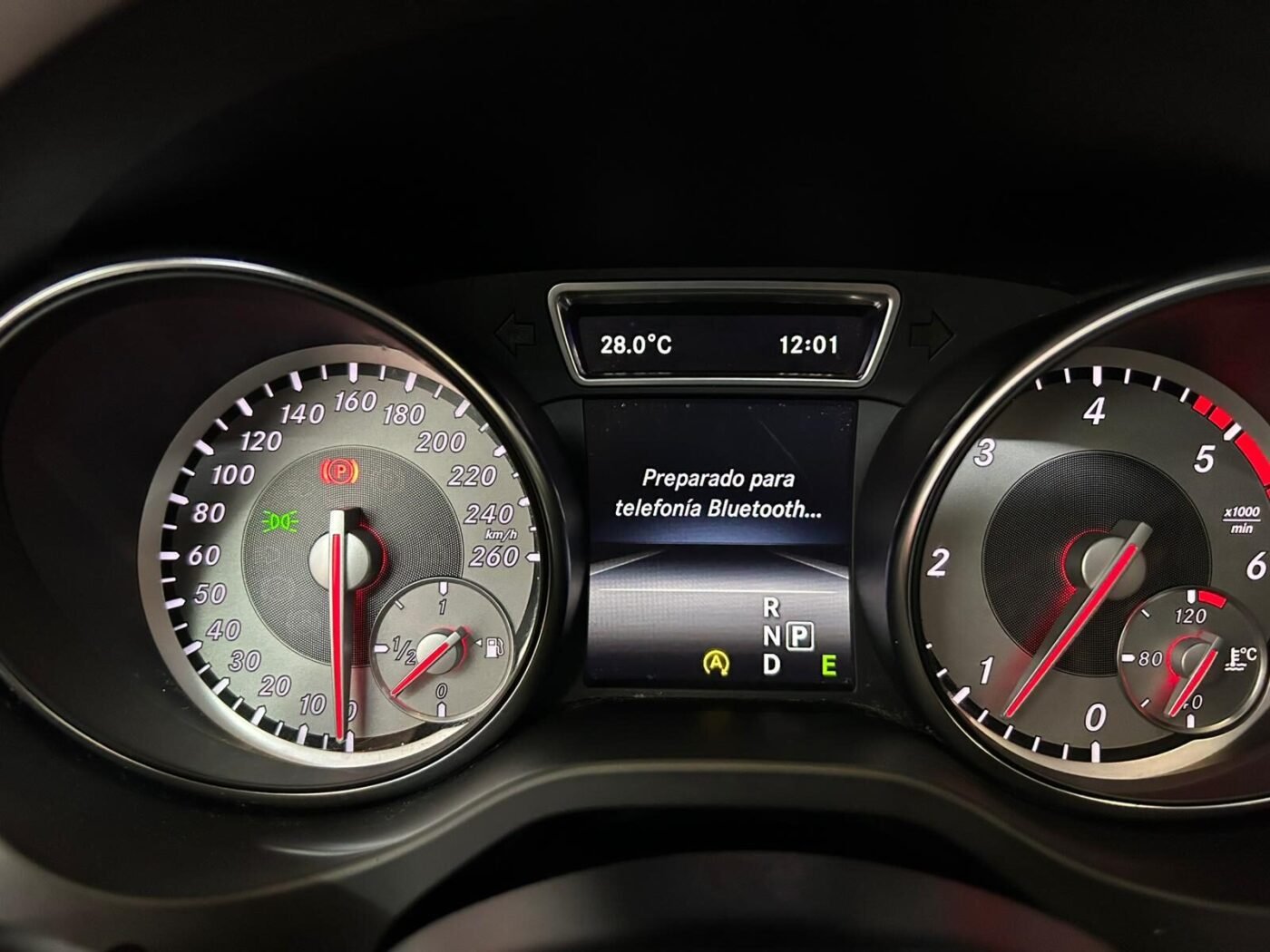 MERCEDES-BENZ GLA 200 AMG LINE