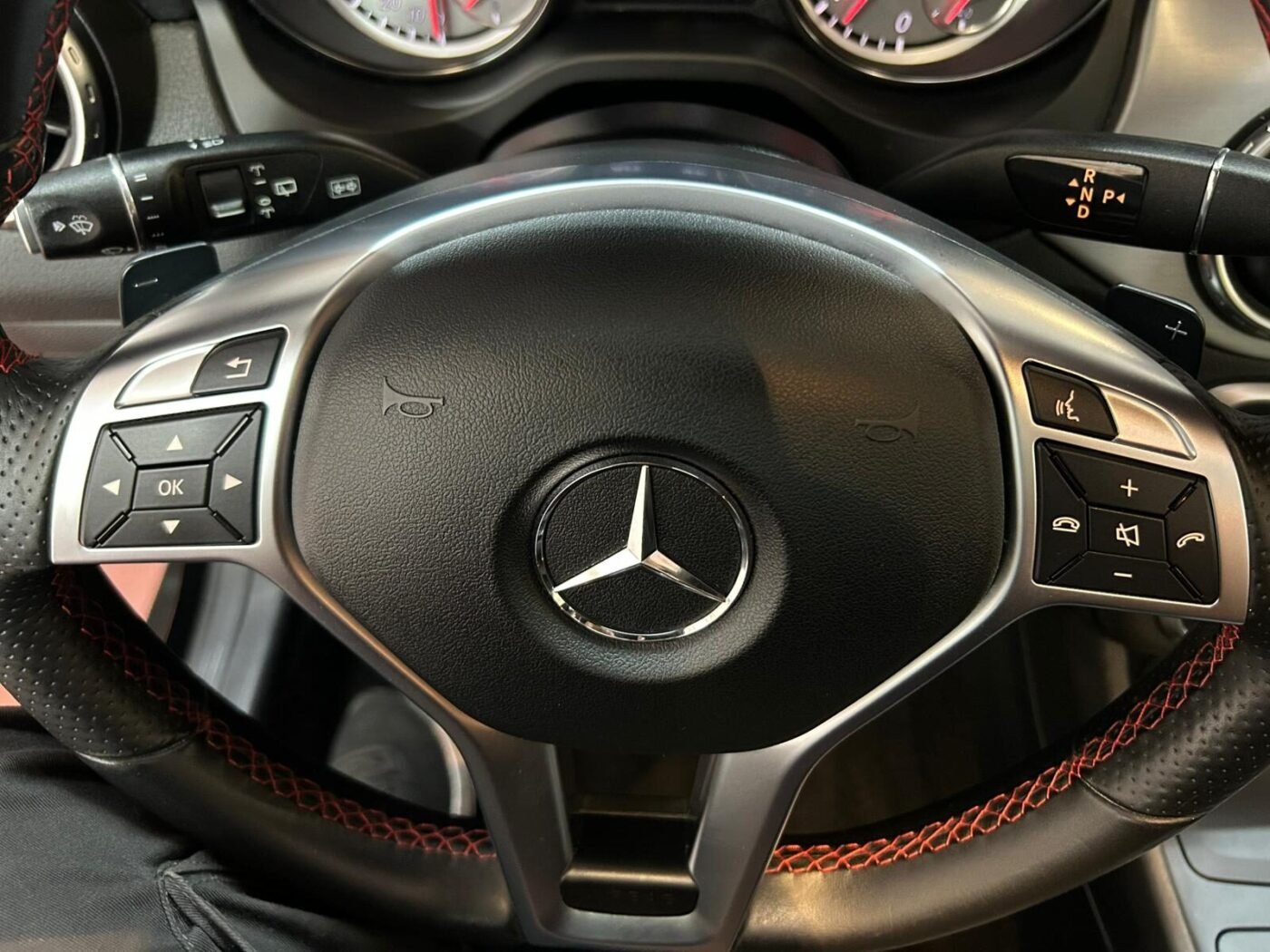 MERCEDES-BENZ GLA 200 AMG LINE