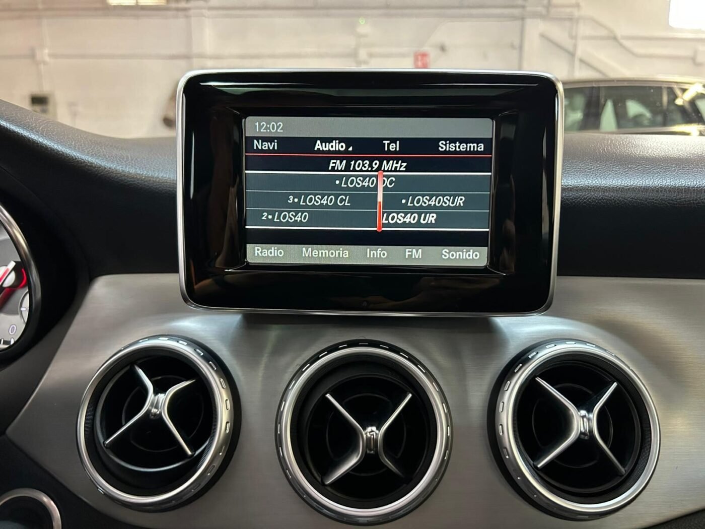 MERCEDES-BENZ GLA 200 AMG LINE