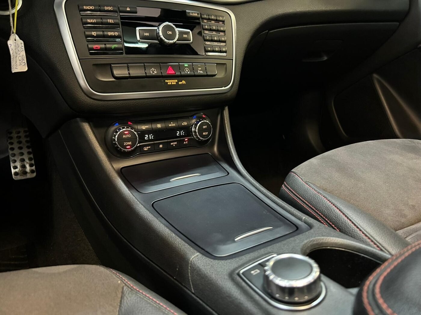 MERCEDES-BENZ GLA 200 AMG LINE