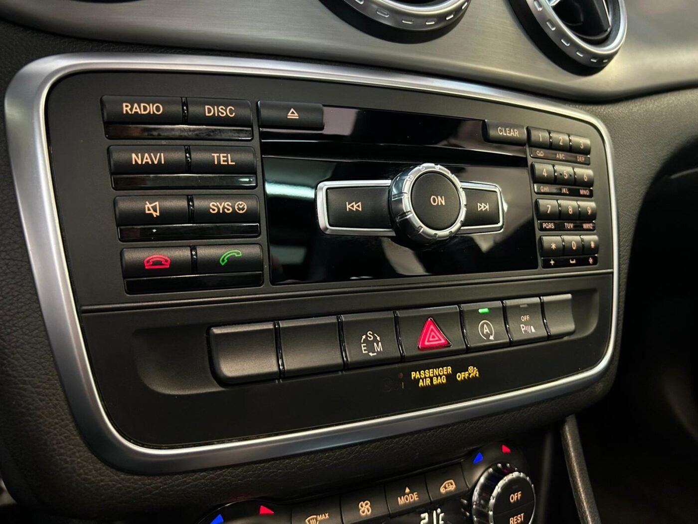 MERCEDES-BENZ GLA 200 AMG LINE