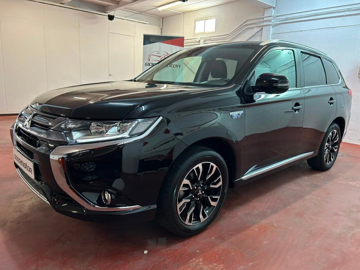 MITSUBISHI Outlander 2.0 PHEV PHEV Kaiteki 4WD