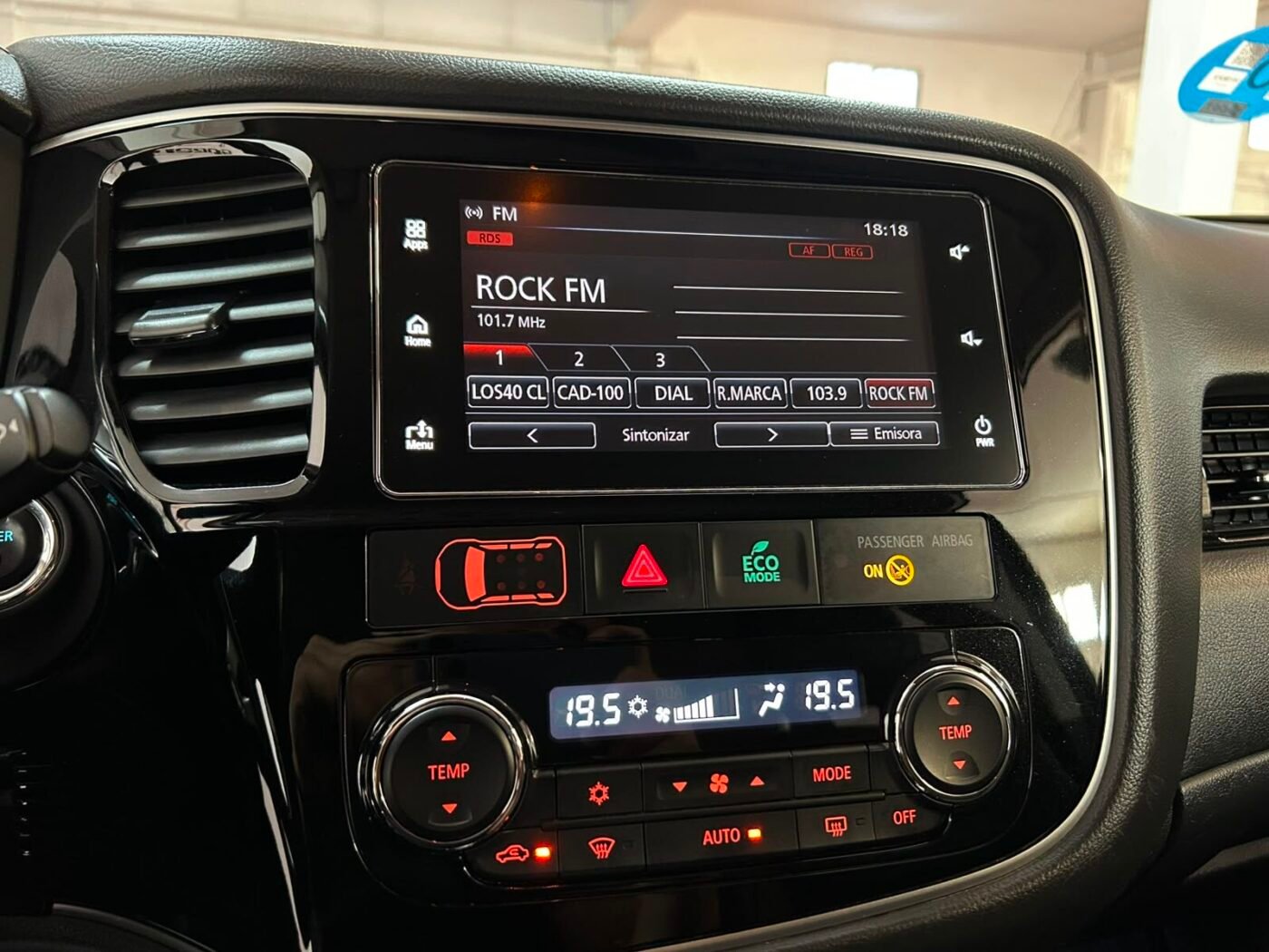 MITSUBISHI Outlander 2.0 PHEV PHEV Kaiteki 4WD