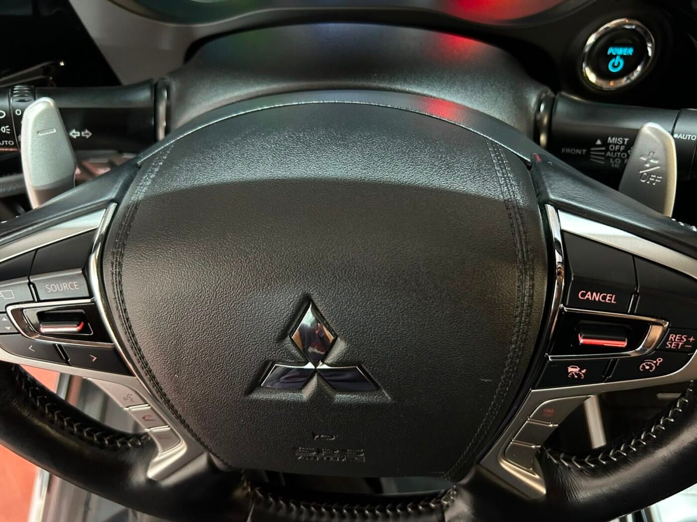MITSUBISHI Outlander 2.0 PHEV PHEV Kaiteki 4WD
