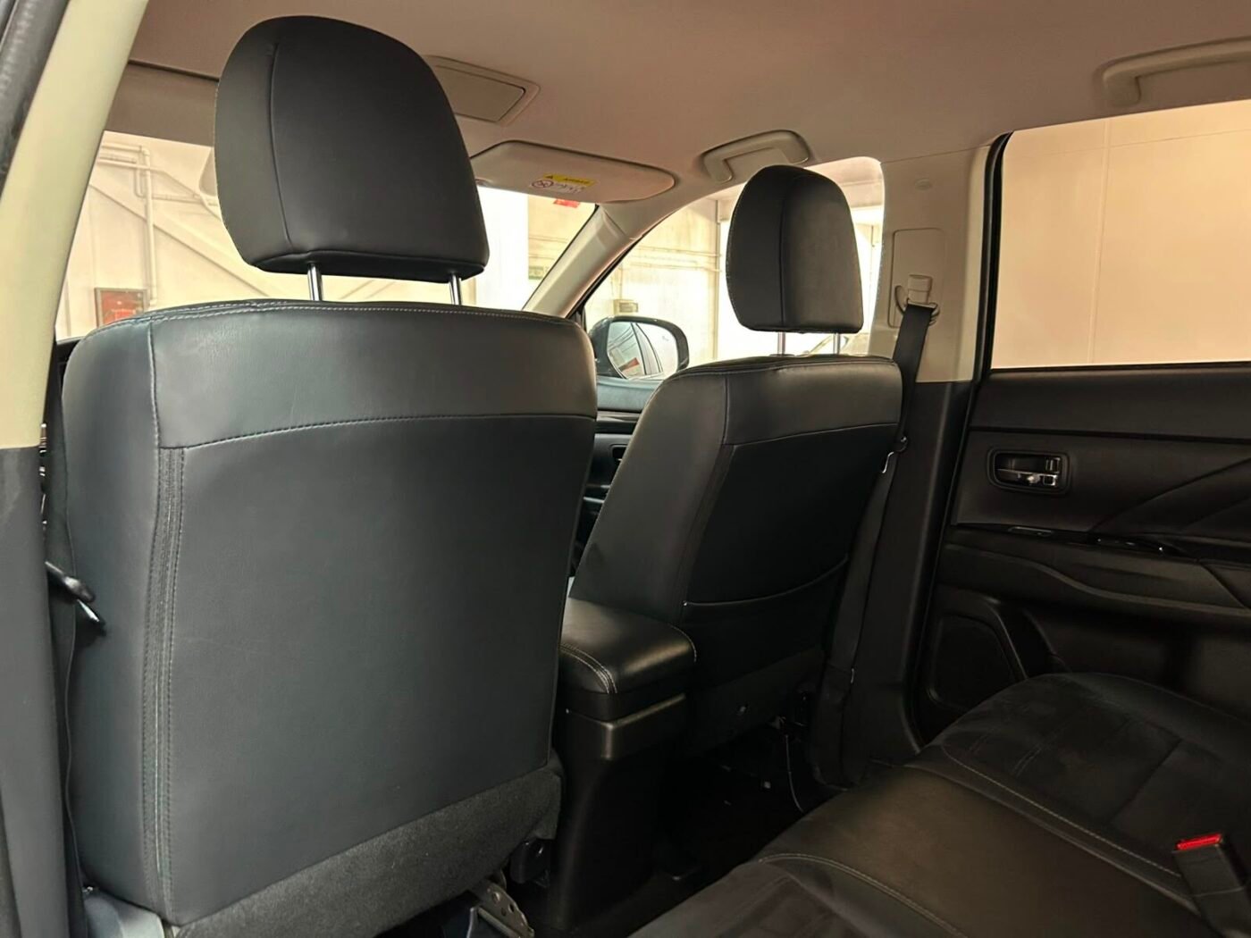 MITSUBISHI Outlander 2.0 PHEV PHEV Kaiteki 4WD