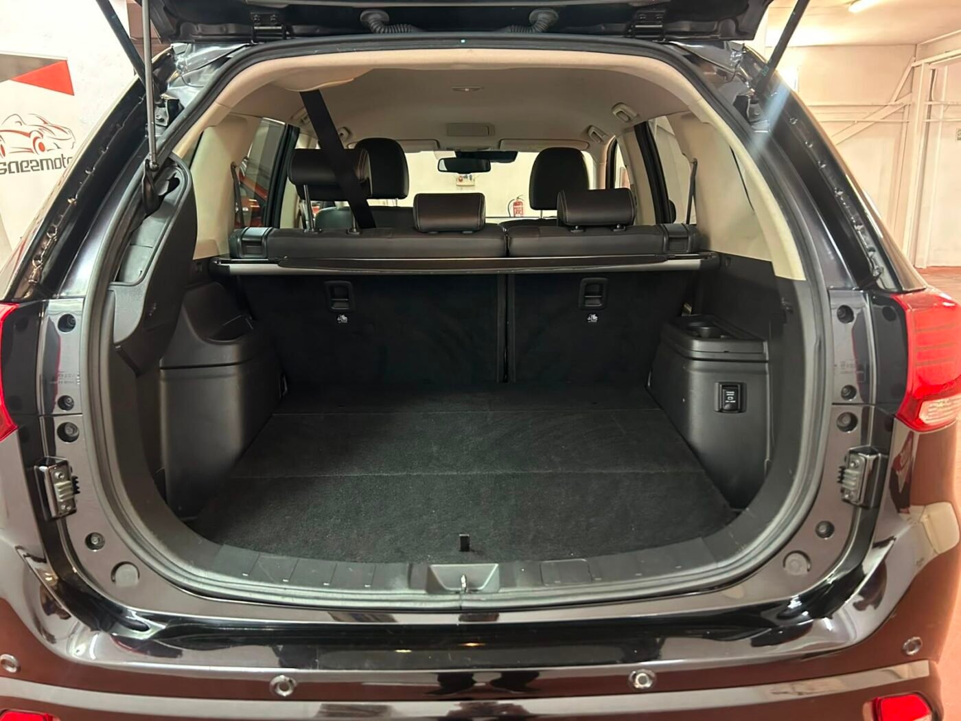MITSUBISHI Outlander 2.0 PHEV PHEV Kaiteki 4WD